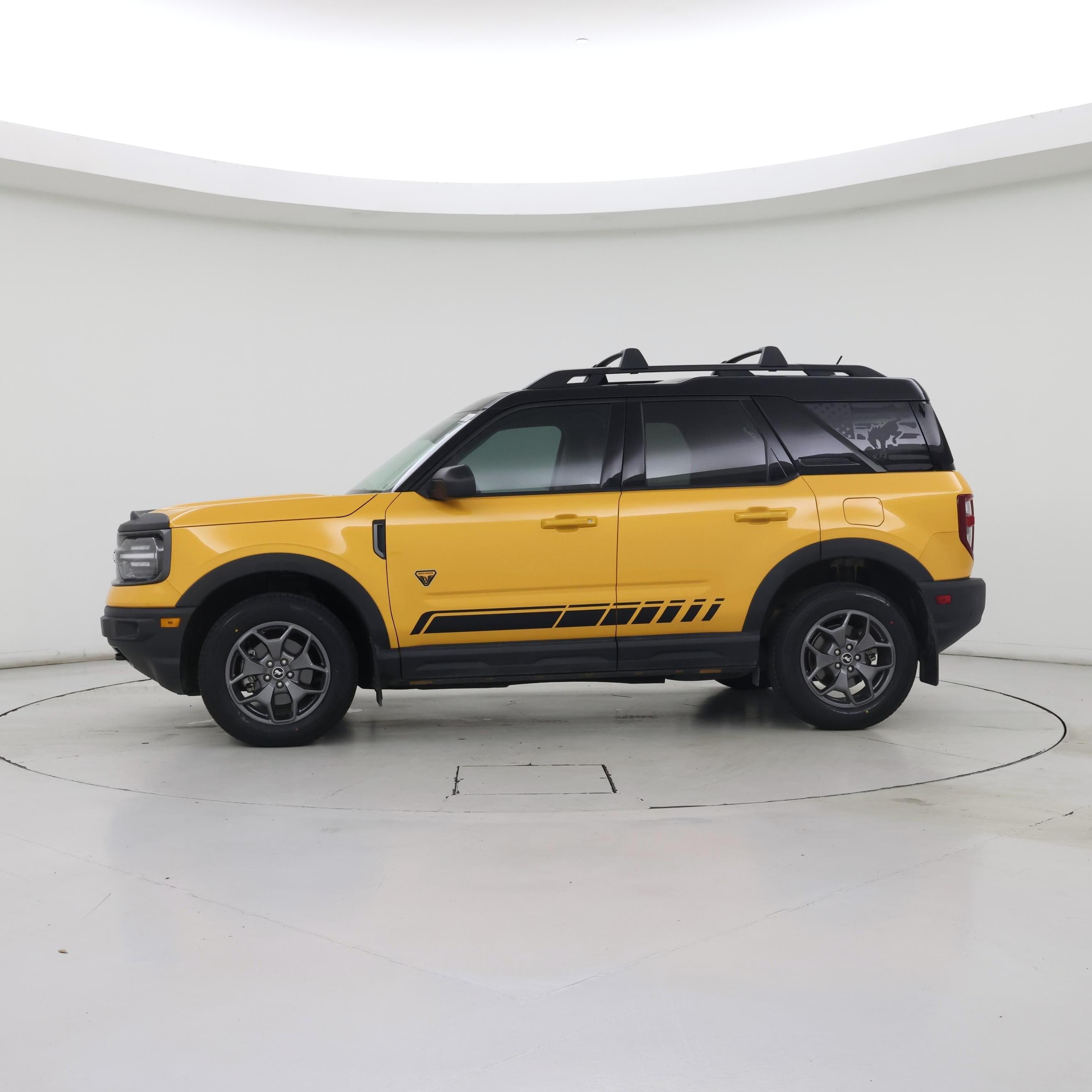 Thumbnail: 2022 Ford Bronco Sport - 3