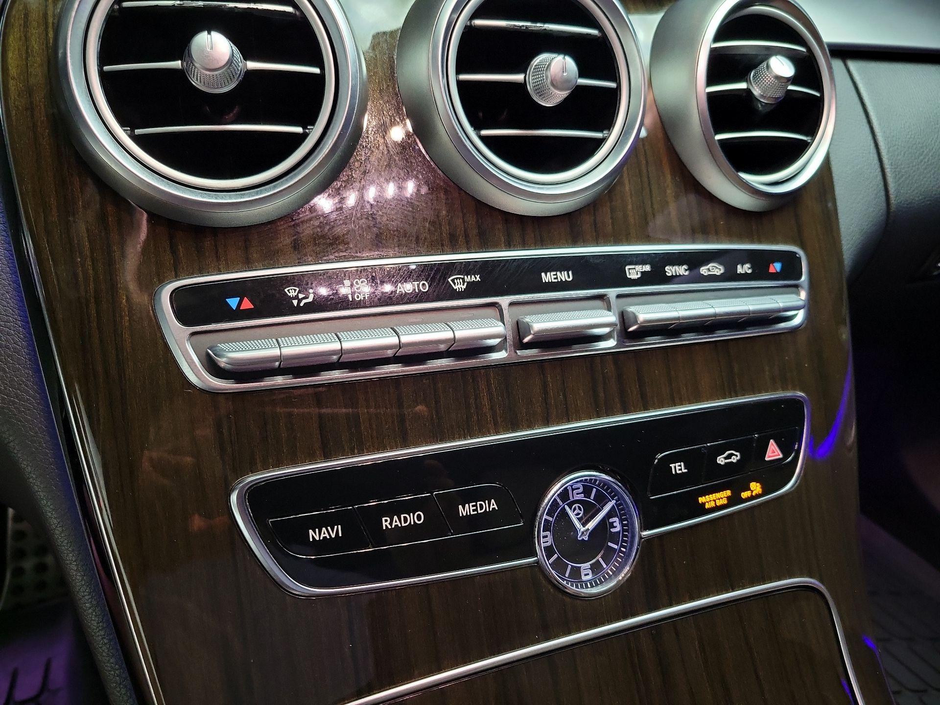 Thumbnail: 2020 Mercedes-Benz C-Class - 16