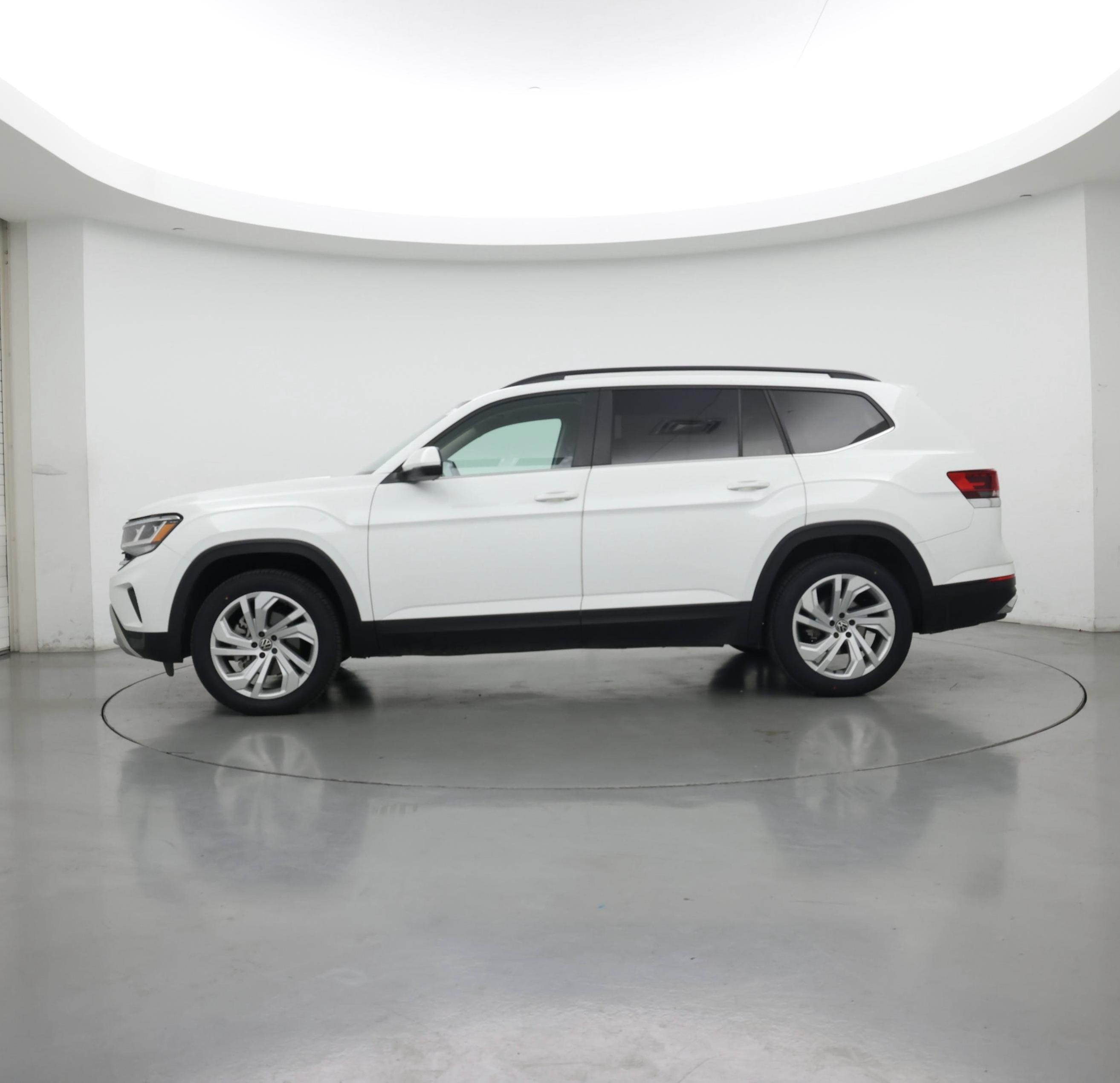 Thumbnail: 2022 Volkswagen Atlas - 3