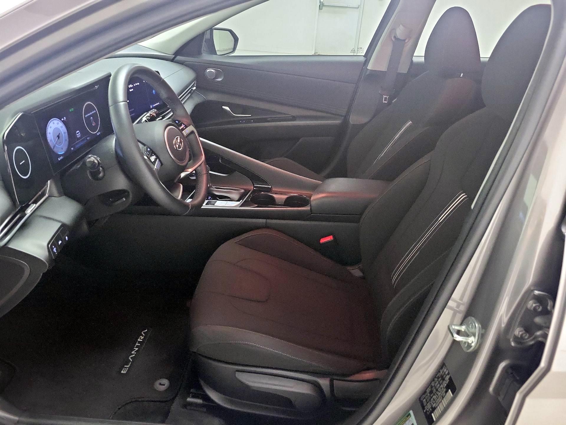 Thumbnail: 2023 Hyundai Elantra - 11