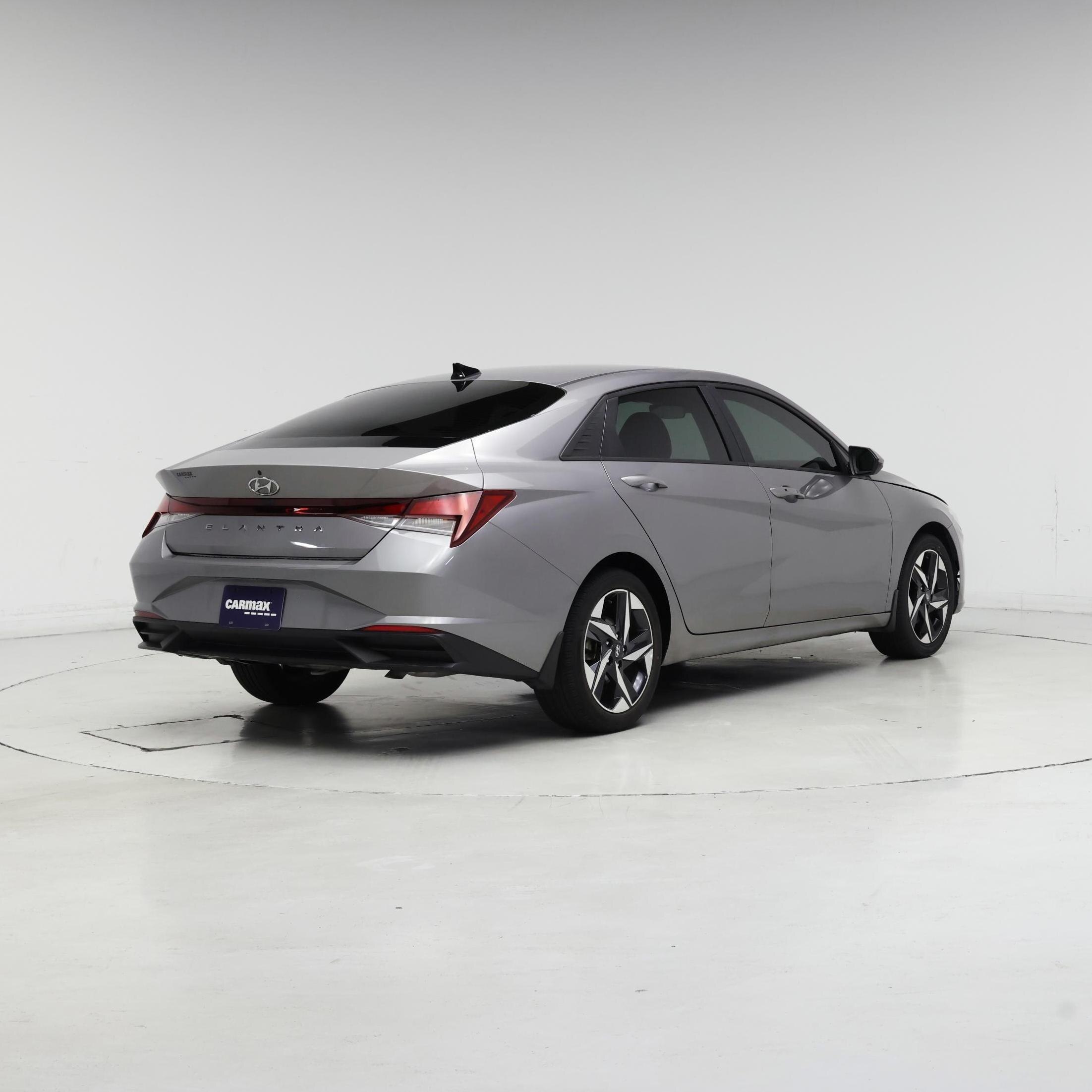 Thumbnail: 2023 Hyundai Elantra - 8