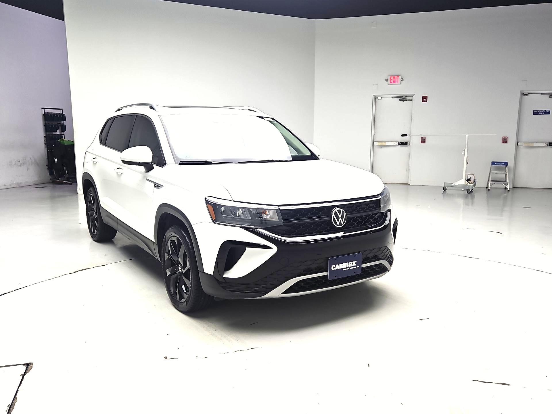 Thumbnail: 2023 Volkswagen Taos - 1