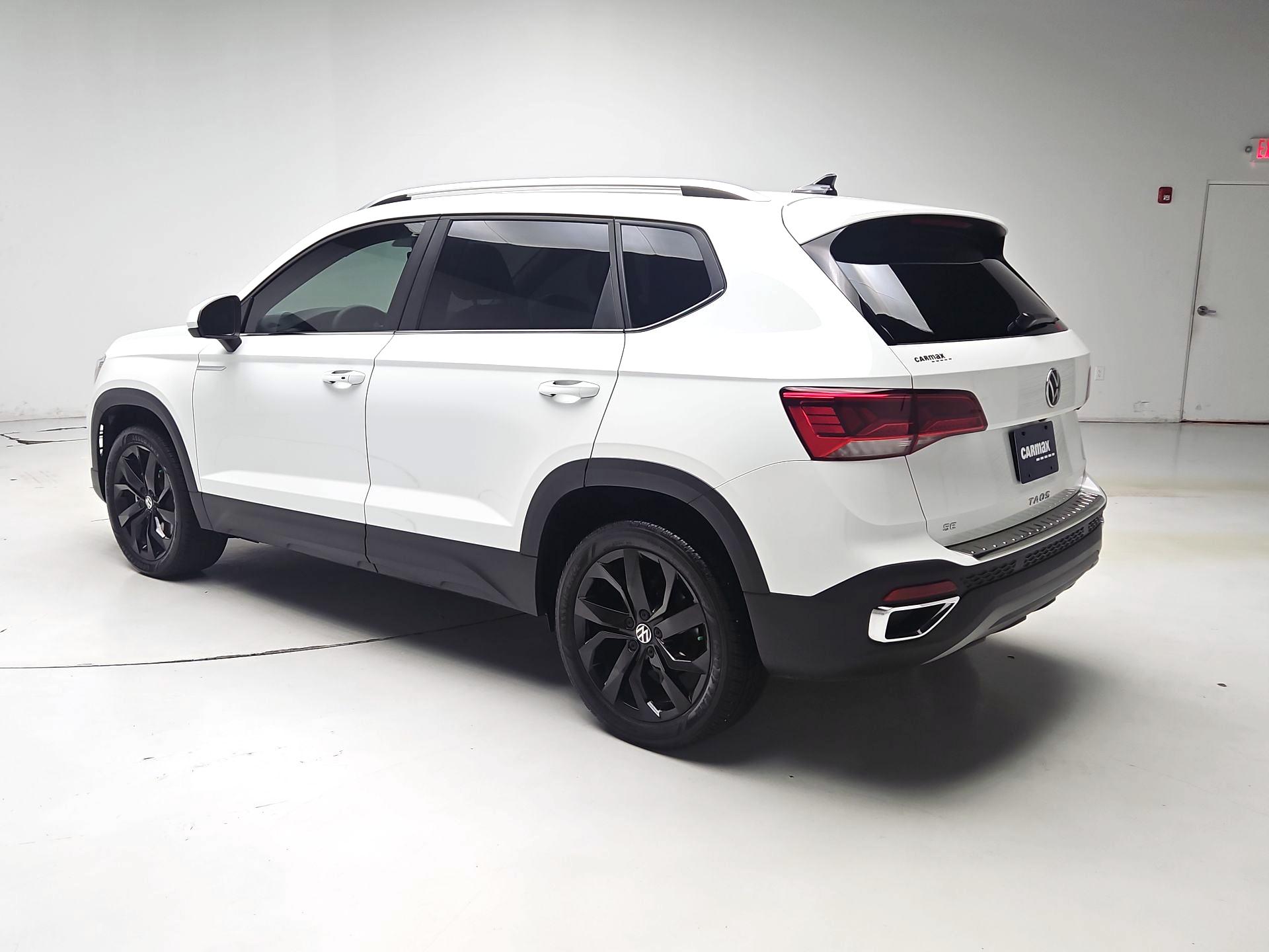 Thumbnail: 2023 Volkswagen Taos - 7