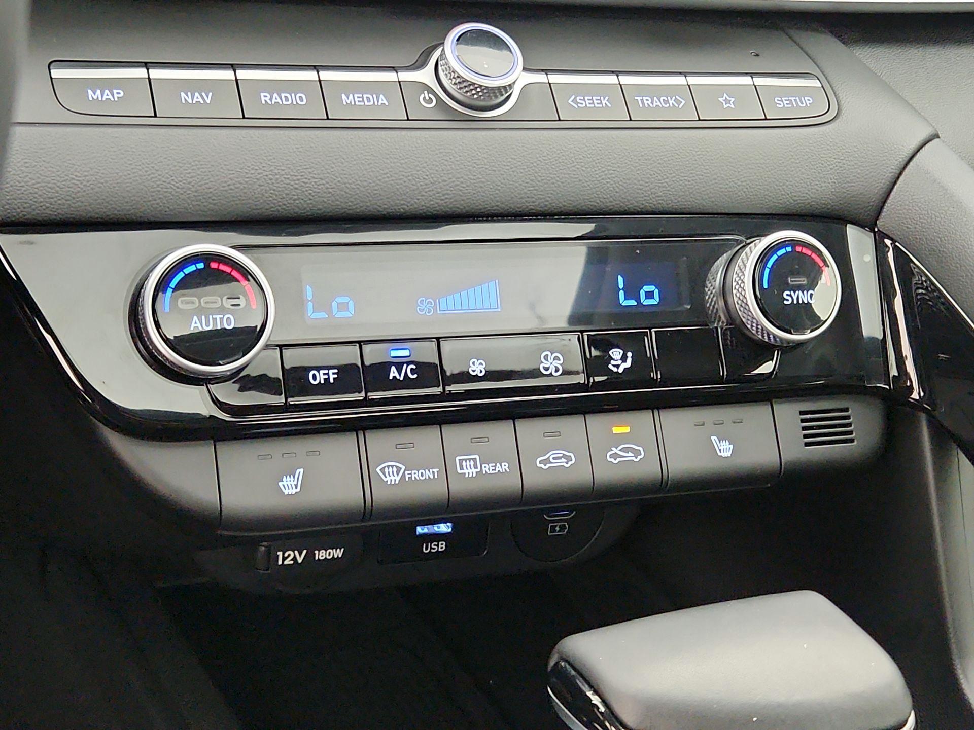 Thumbnail: 2024 Hyundai Elantra - 17
