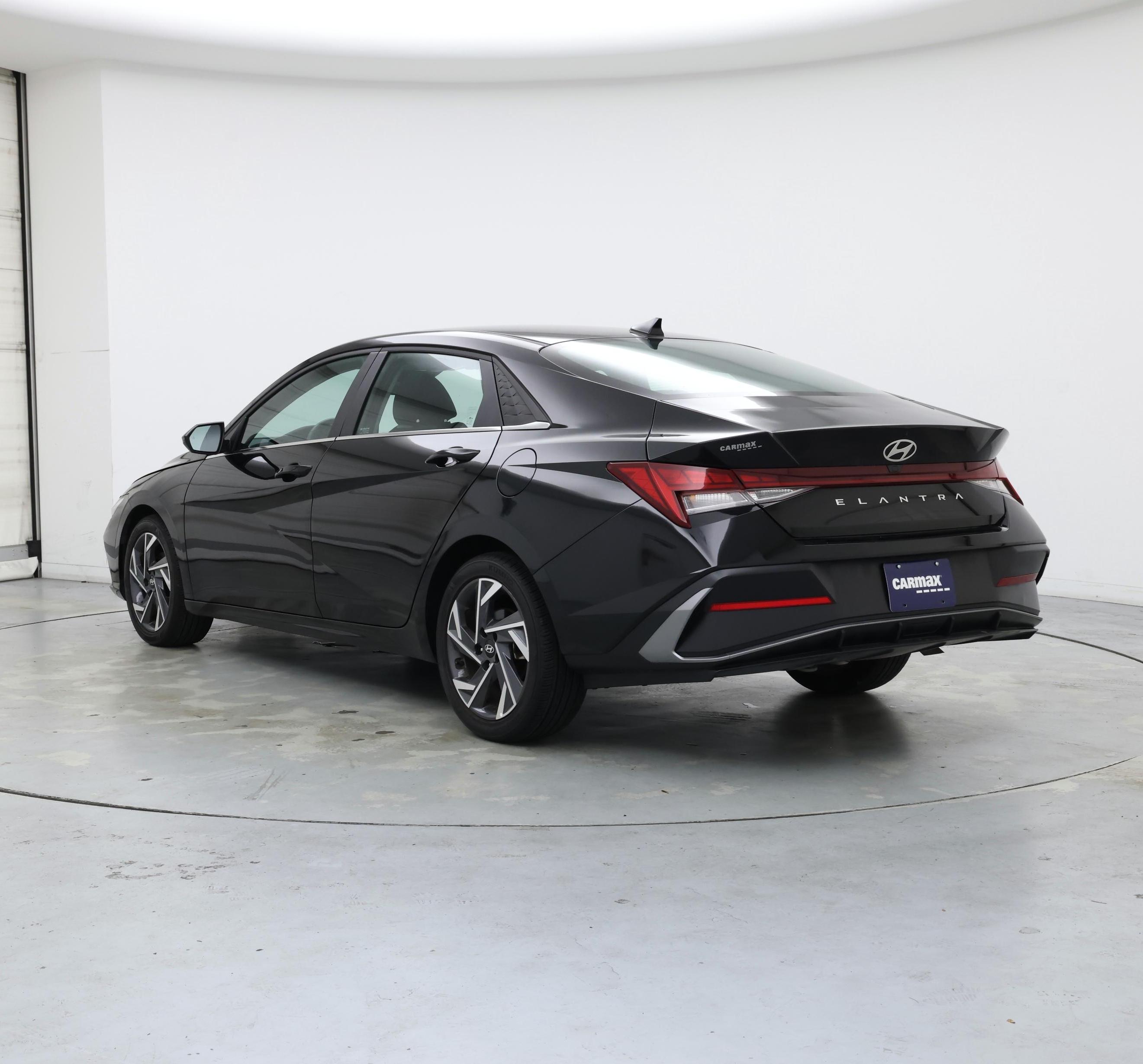 Thumbnail: 2024 Hyundai Elantra - 2