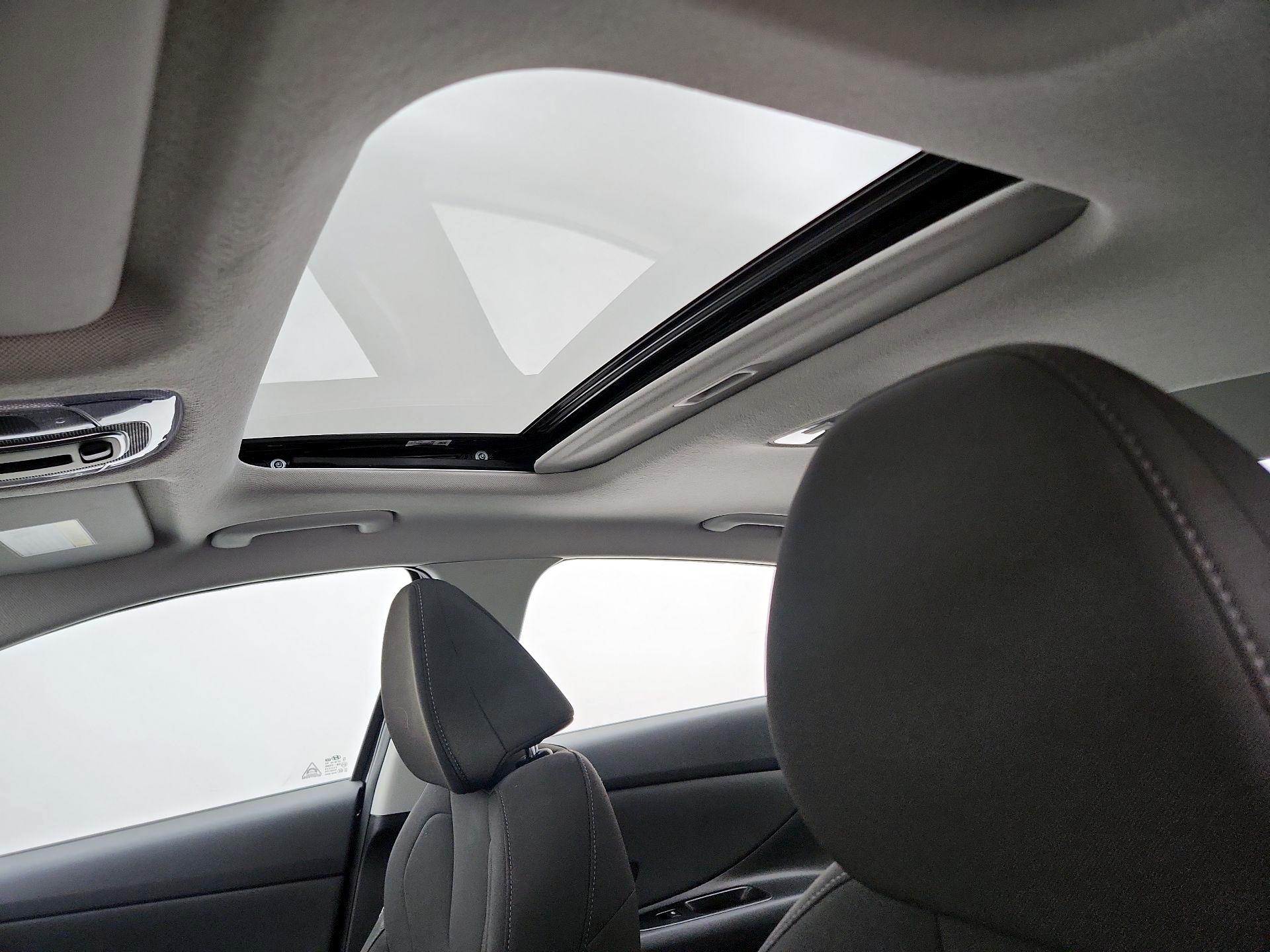 Thumbnail: 2024 Hyundai Elantra - 20