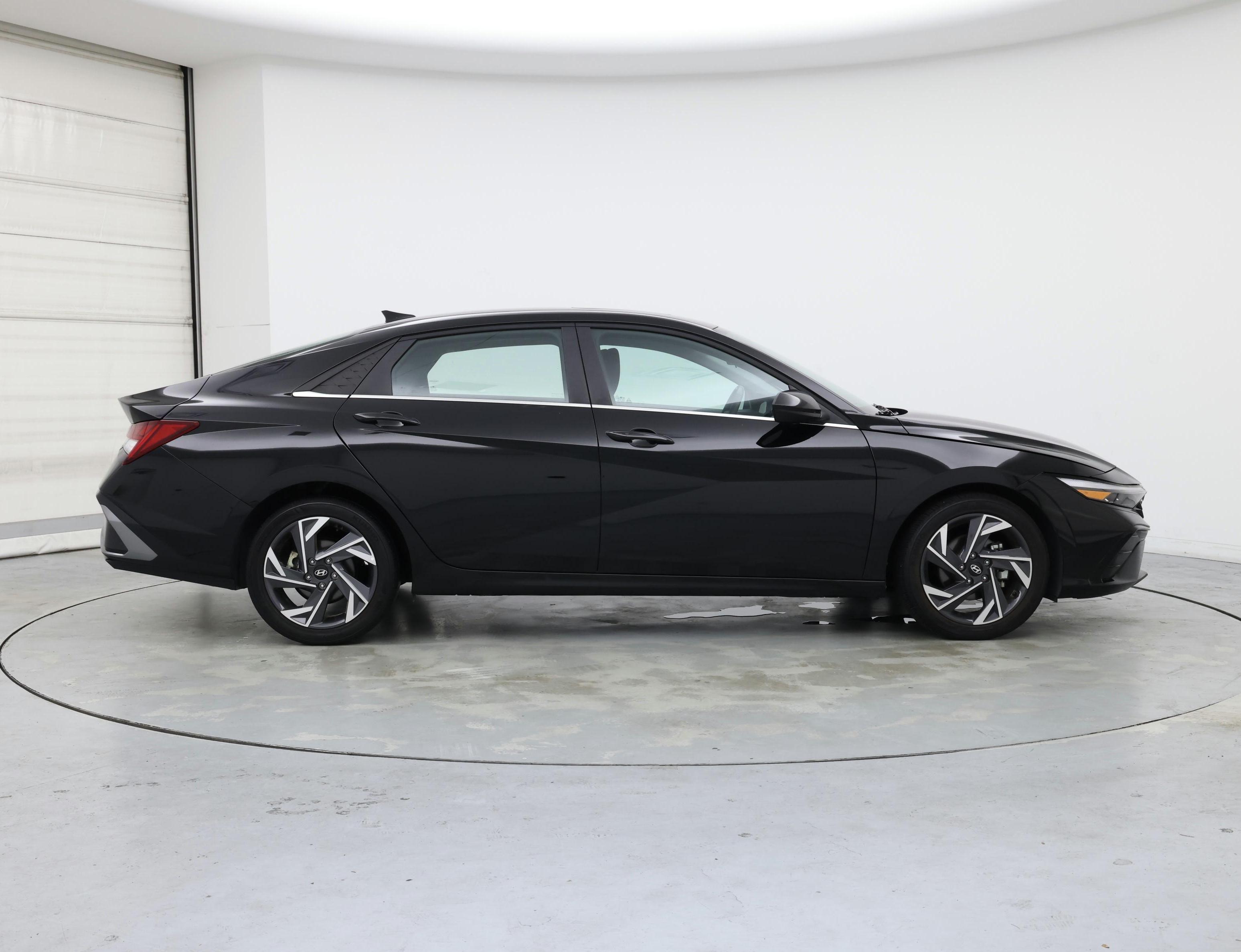 Thumbnail: 2024 Hyundai Elantra - 7