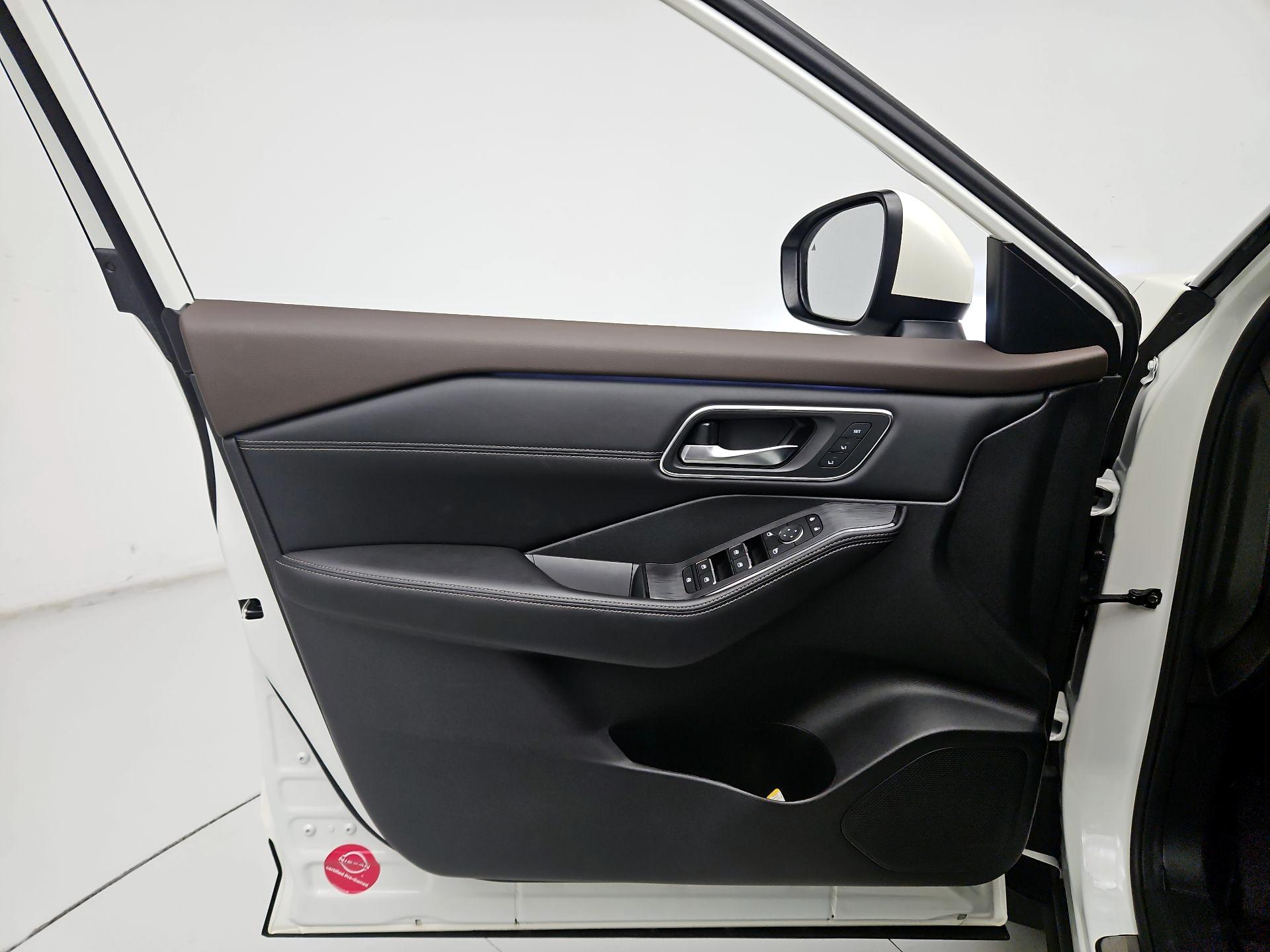 Thumbnail: 2023 Nissan Rogue - 12
