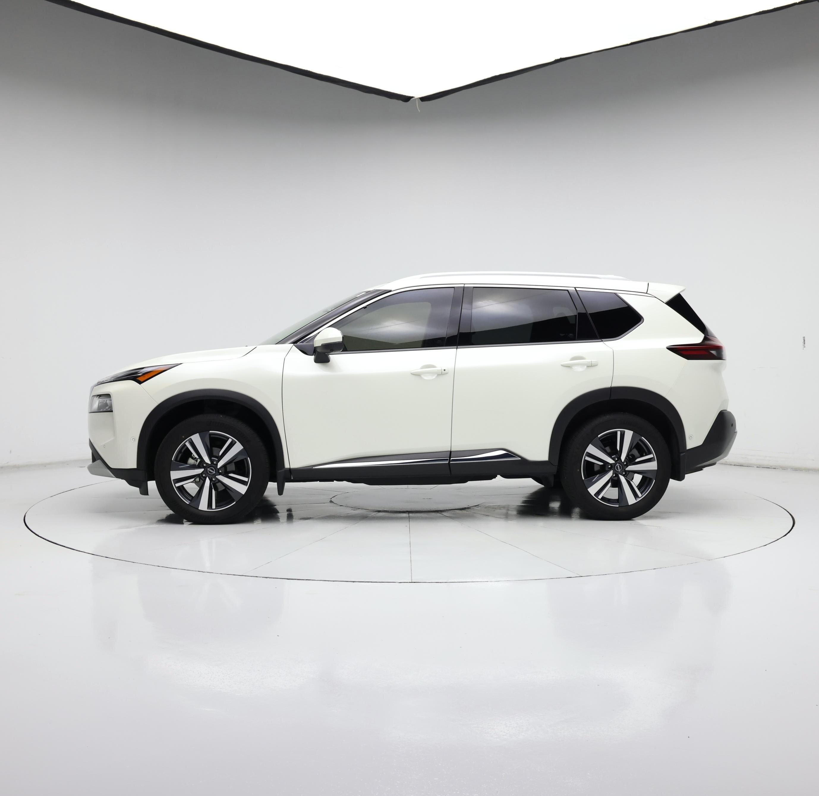 Thumbnail: 2023 Nissan Rogue - 3