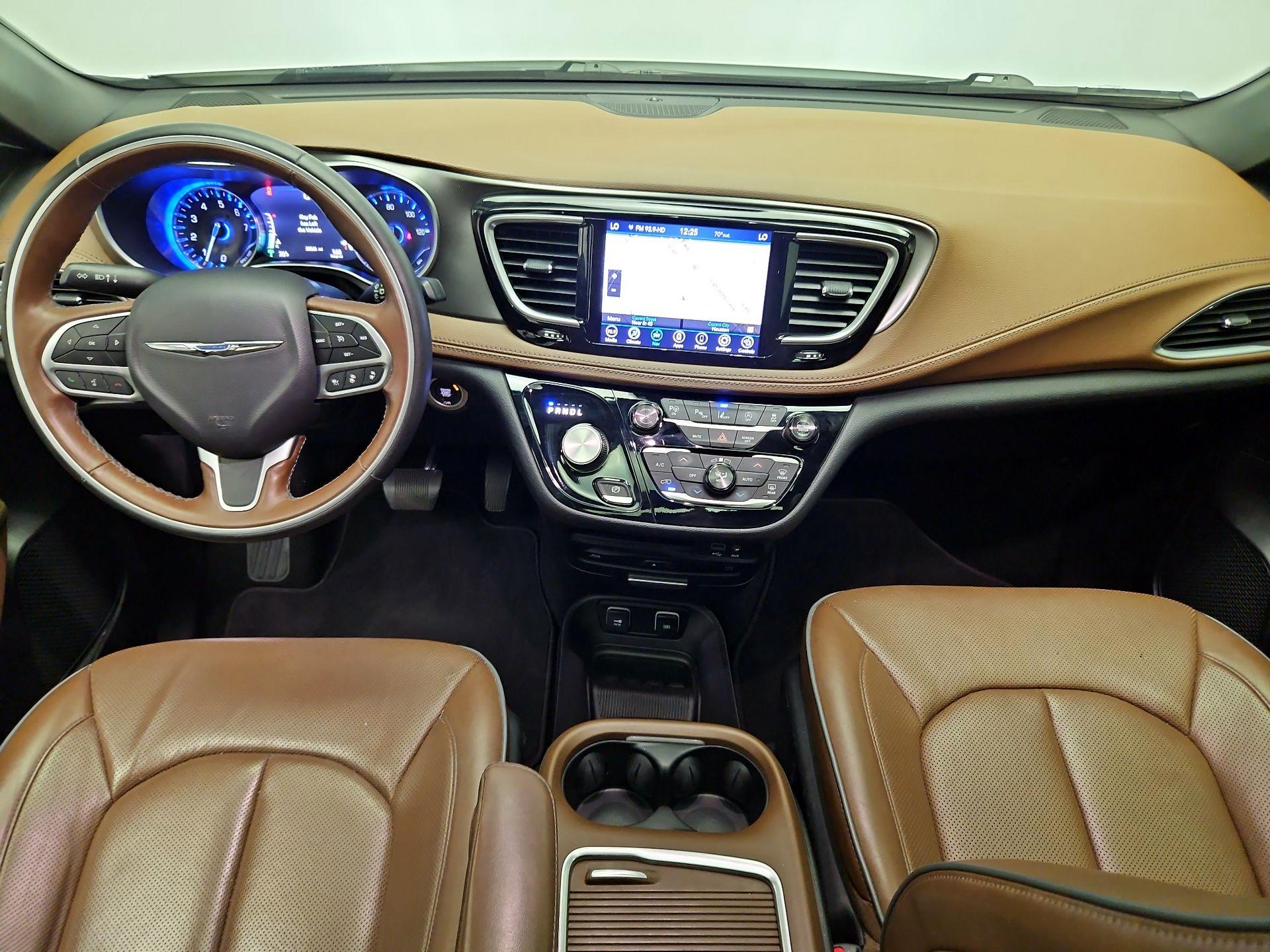Thumbnail: 2020 Chrysler Pacifica - 9