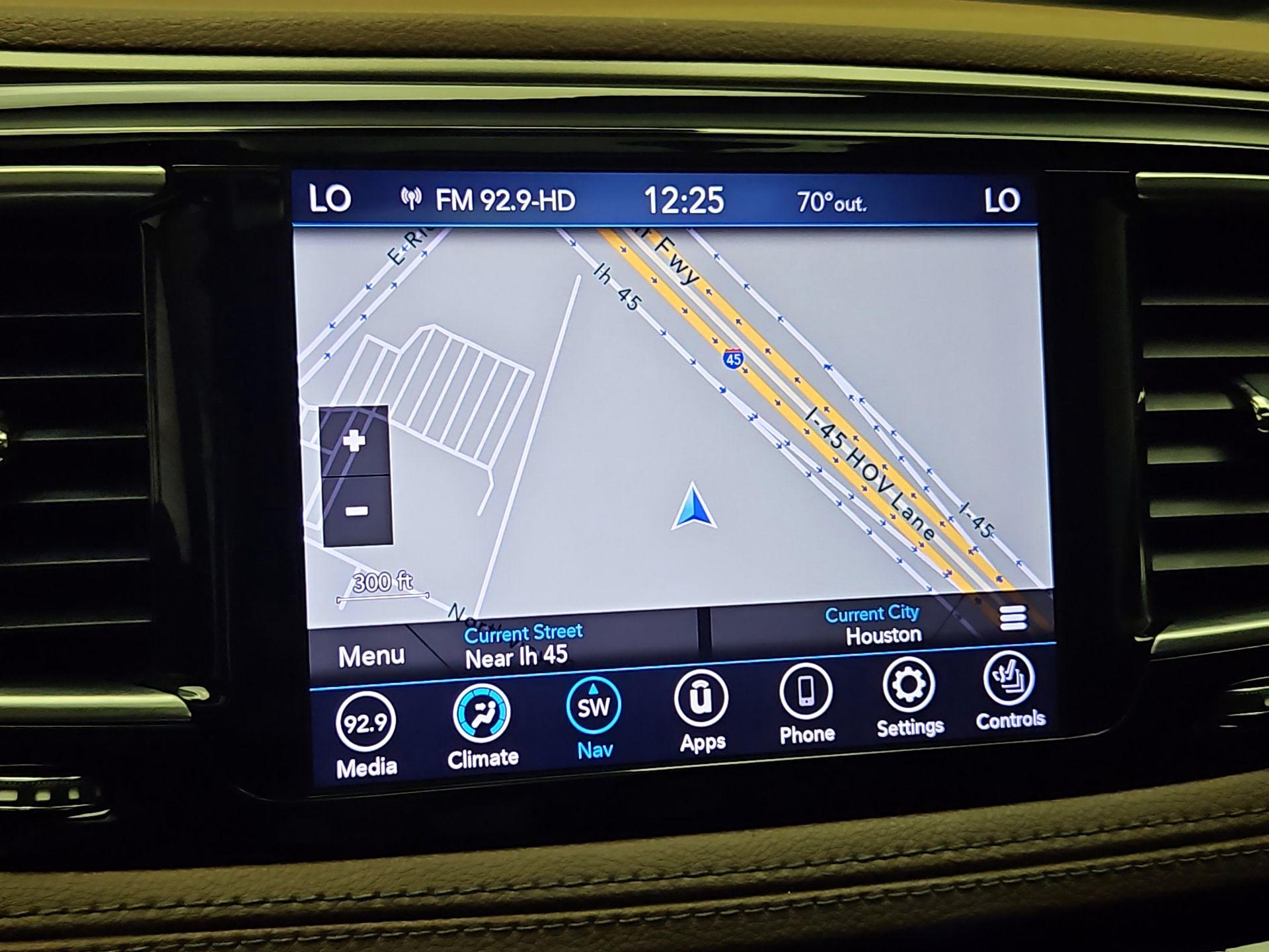 Thumbnail: 2020 Chrysler Pacifica - 14