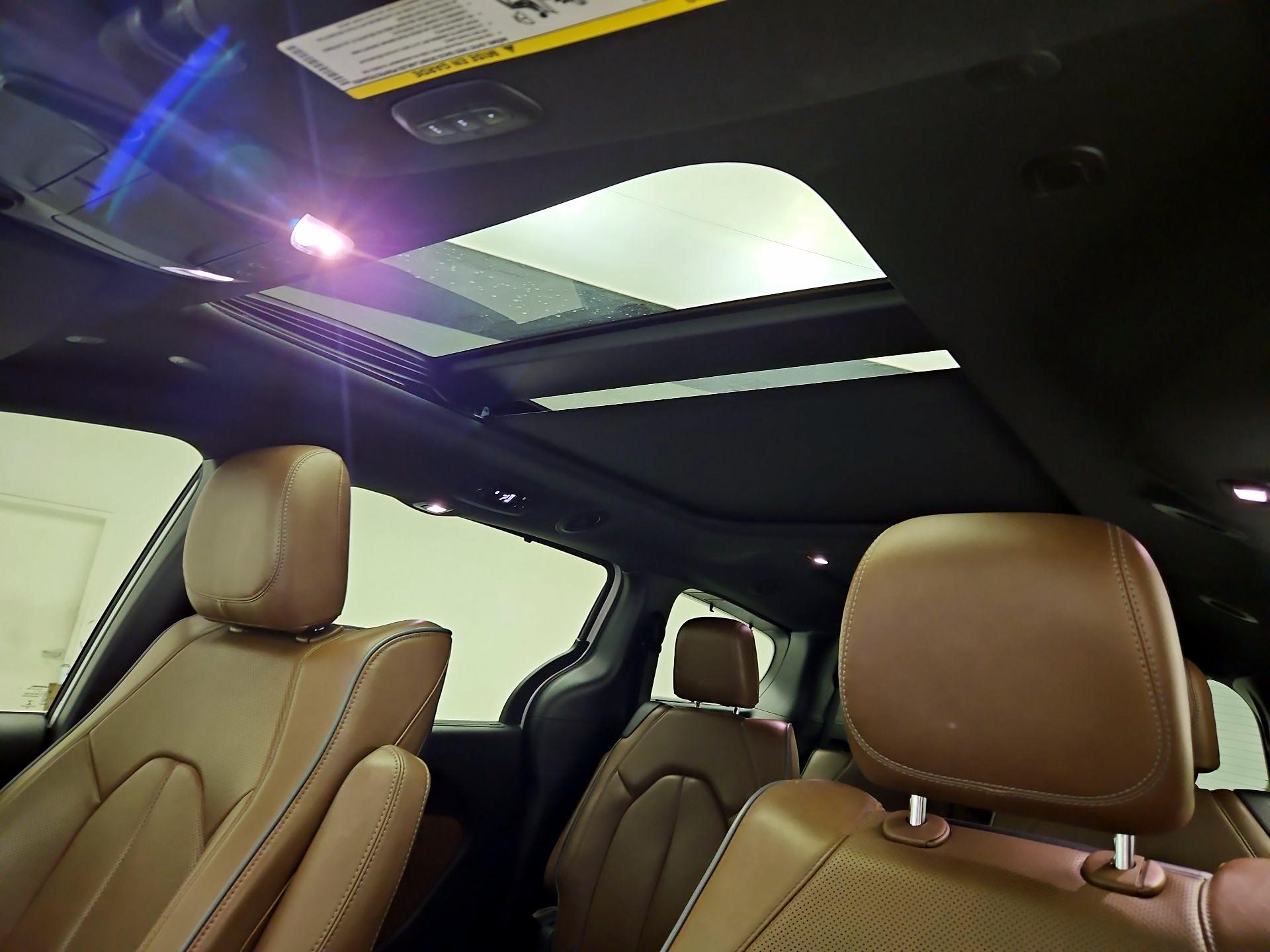 Thumbnail: 2020 Chrysler Pacifica - 20