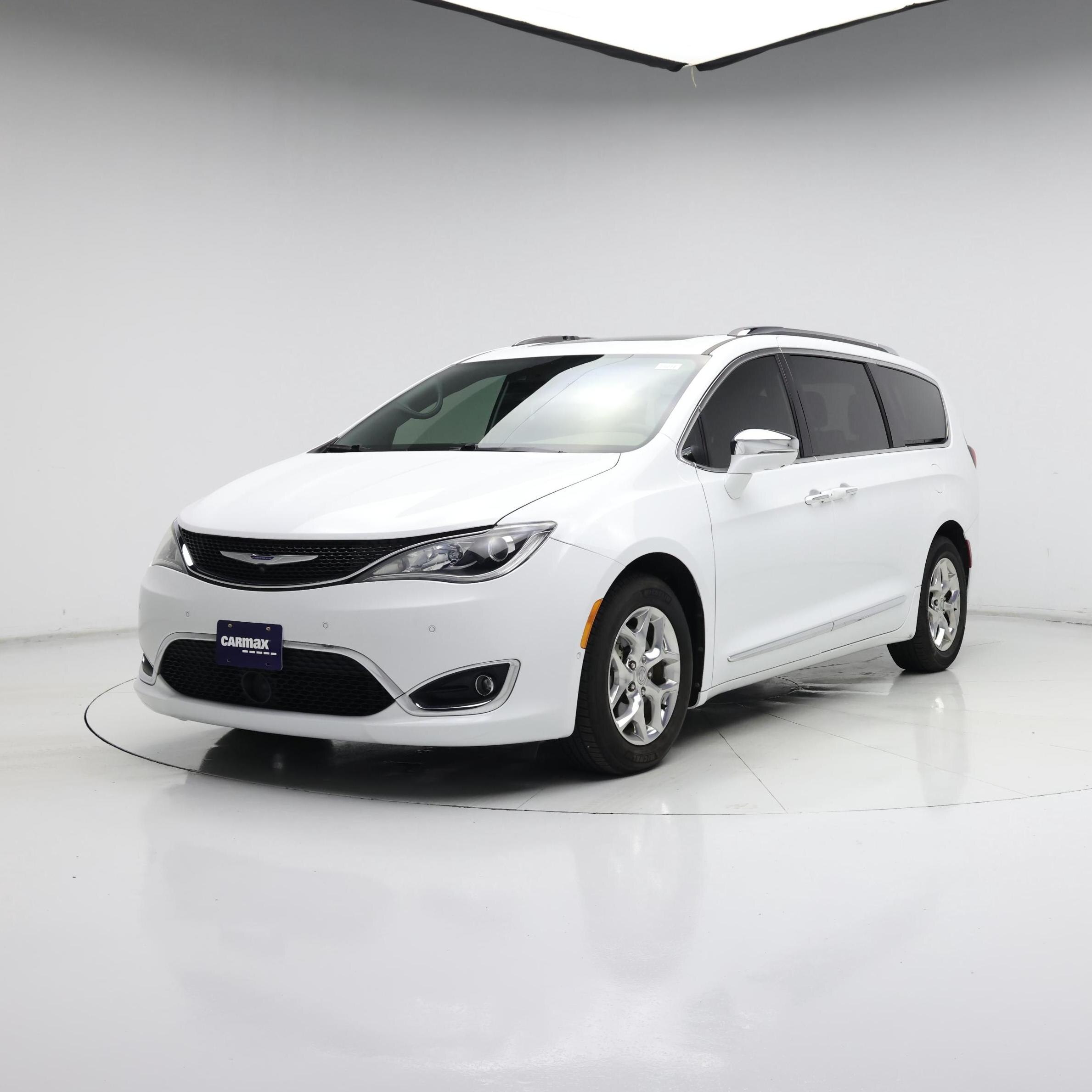 Thumbnail: 2020 Chrysler Pacifica - 4