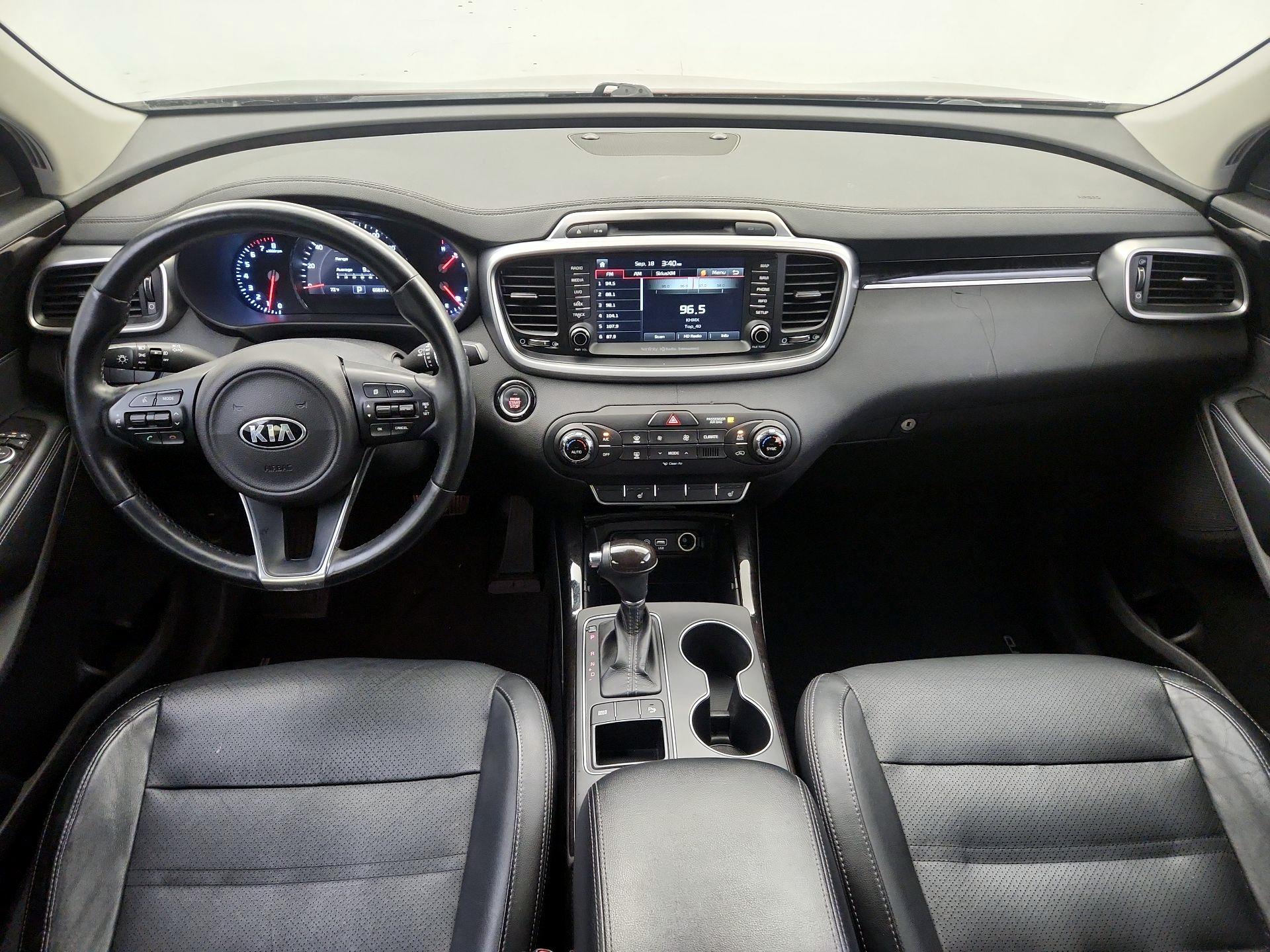 Thumbnail: 2016 Kia Sorento - 9