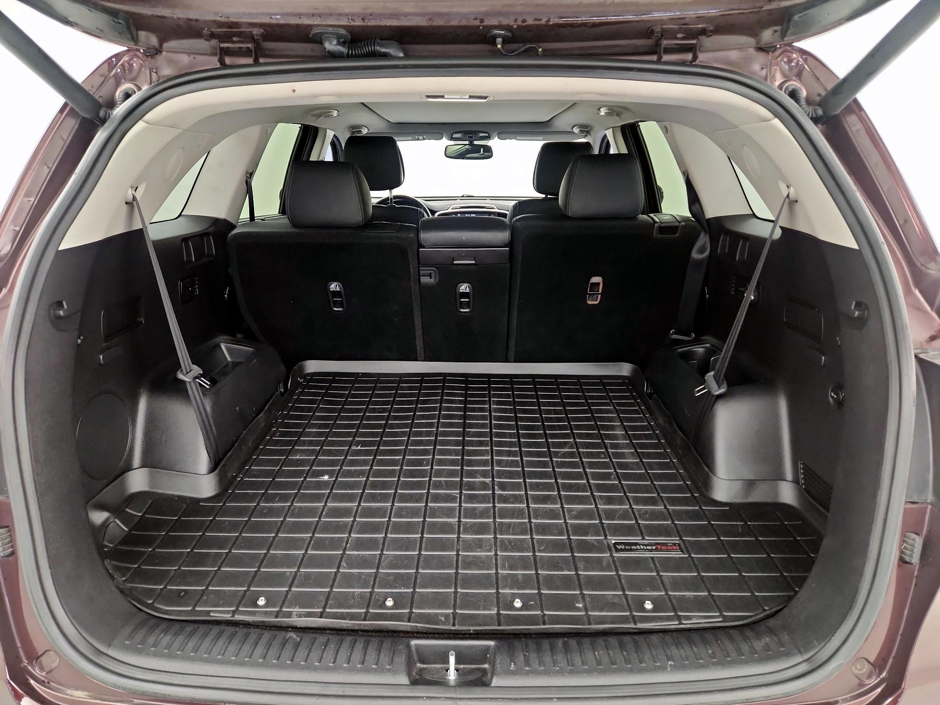 Thumbnail: 2016 Kia Sorento - 16