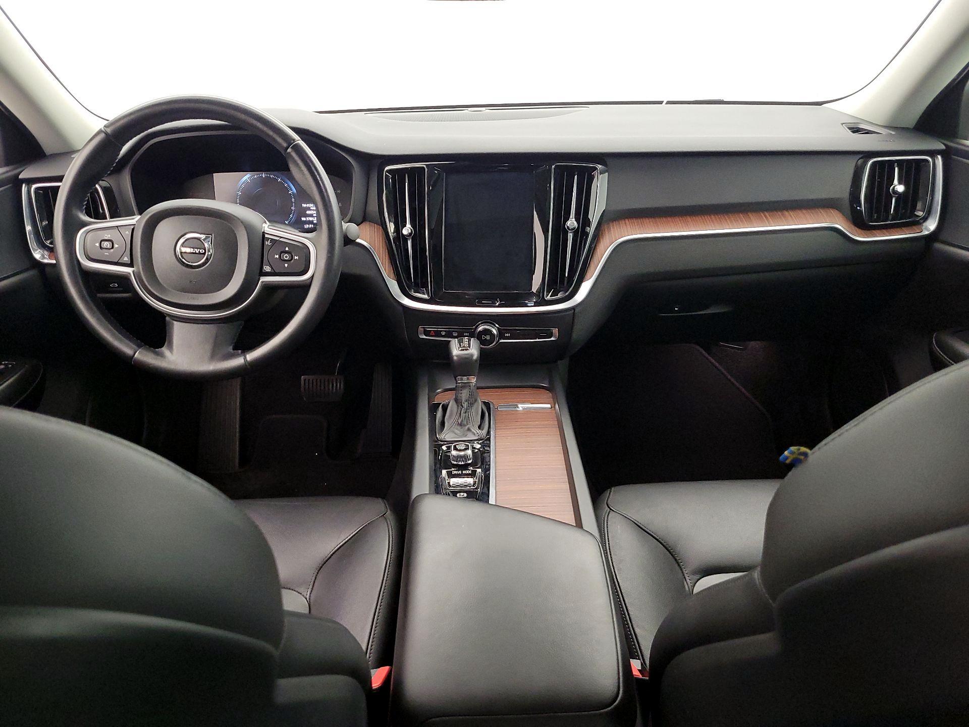 Thumbnail: 2019 Volvo S60 - 9