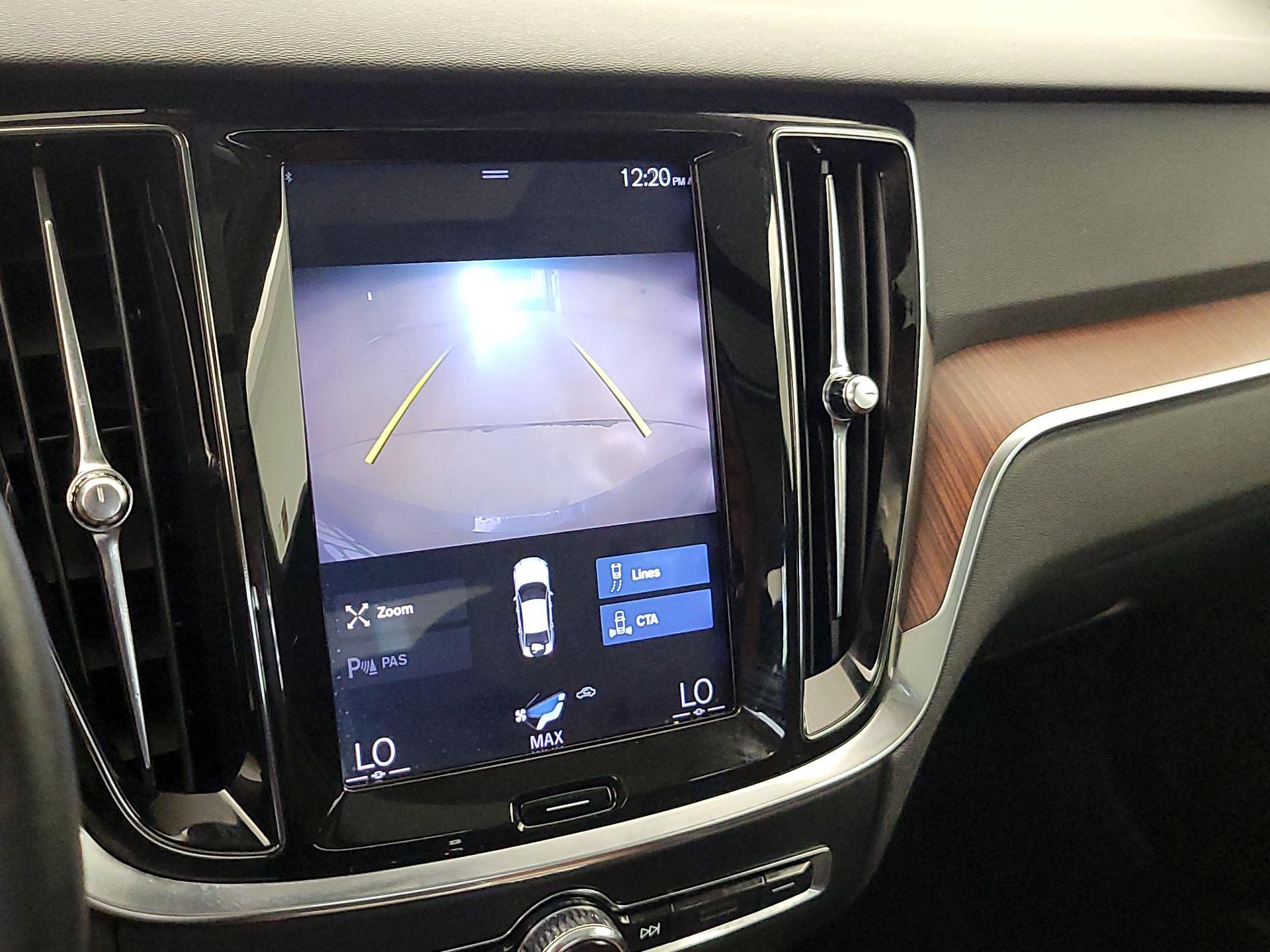 Thumbnail: 2019 Volvo S60 - 14