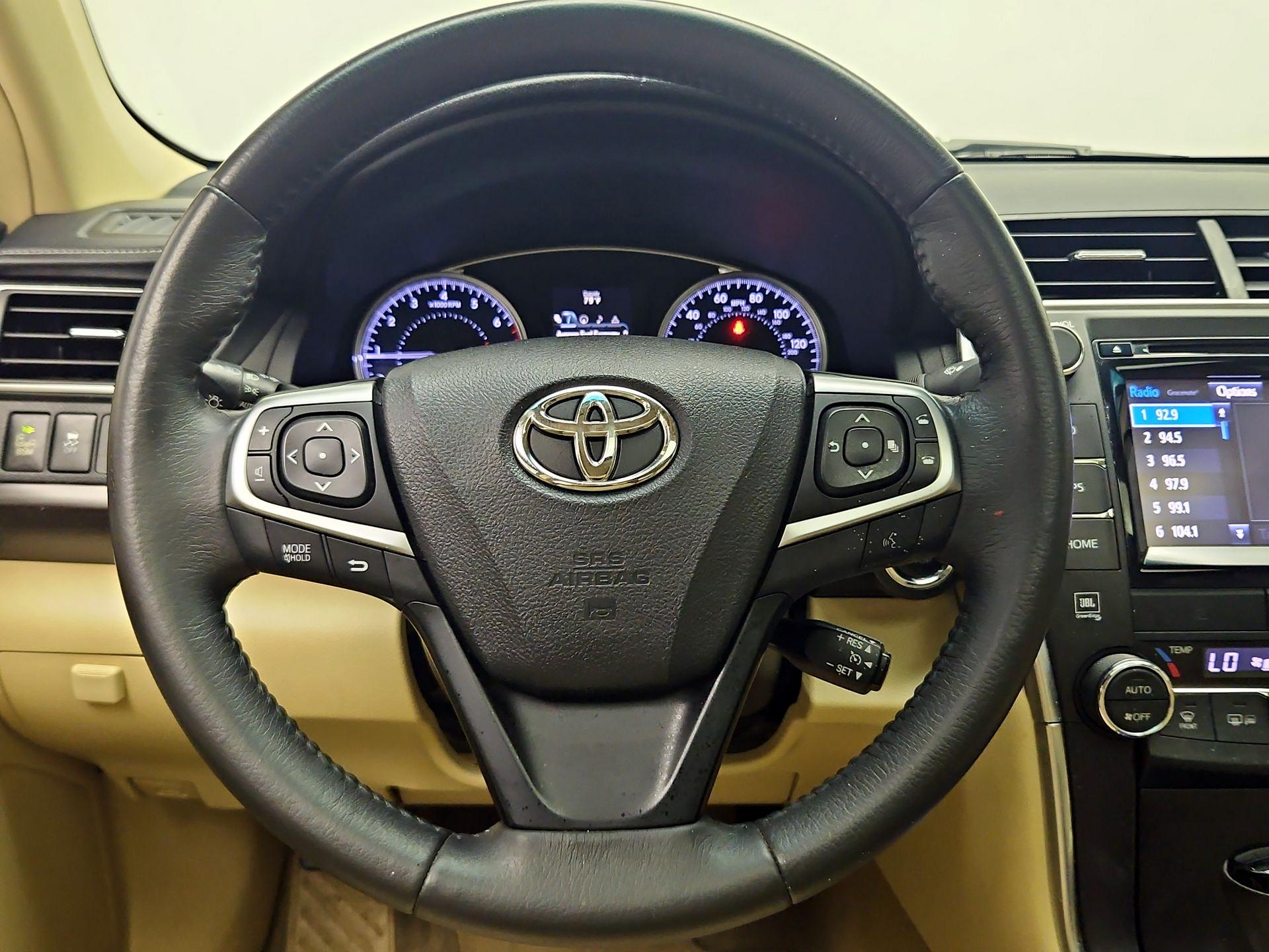 Thumbnail: 2017 Toyota Camry - 10