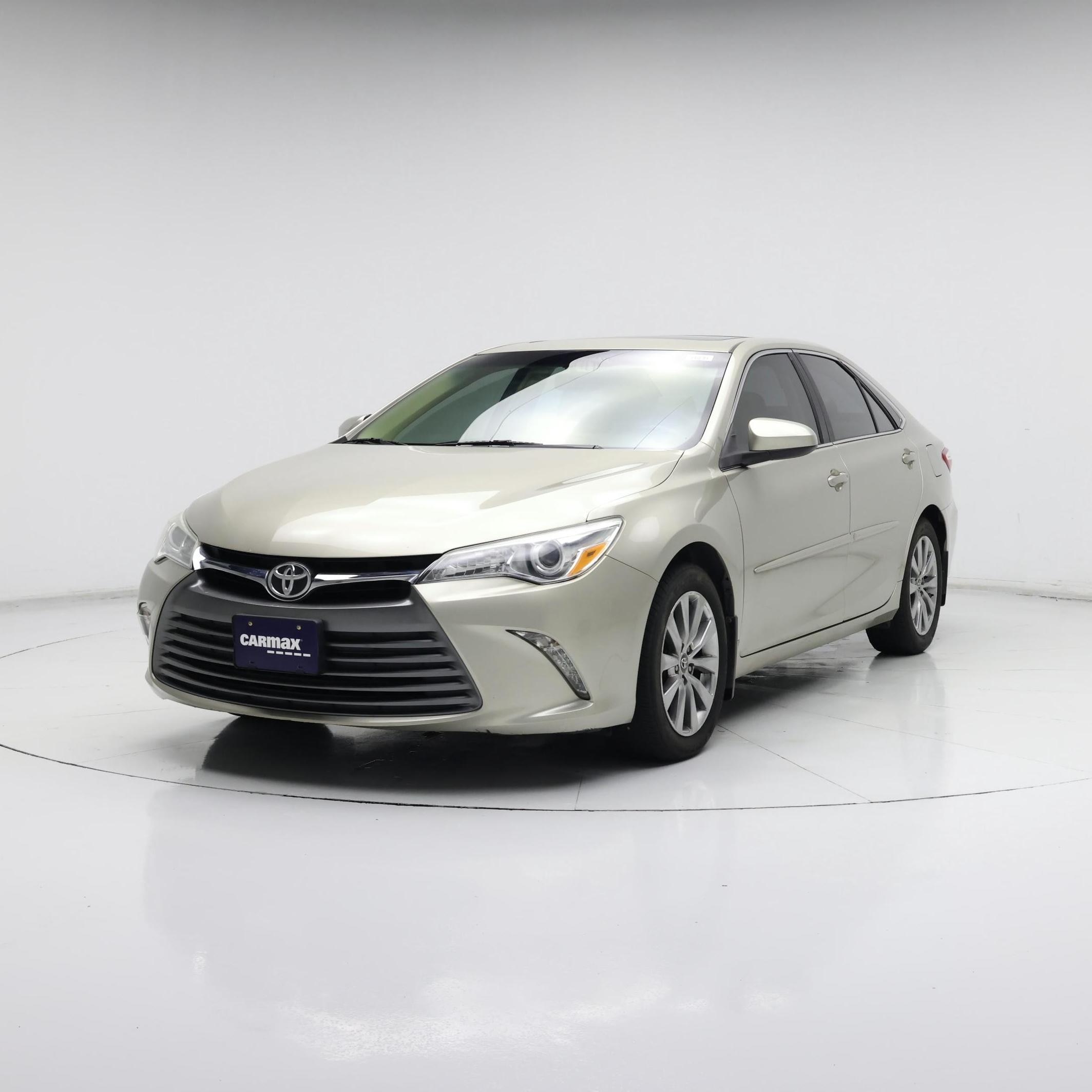 Thumbnail: 2017 Toyota Camry - 4