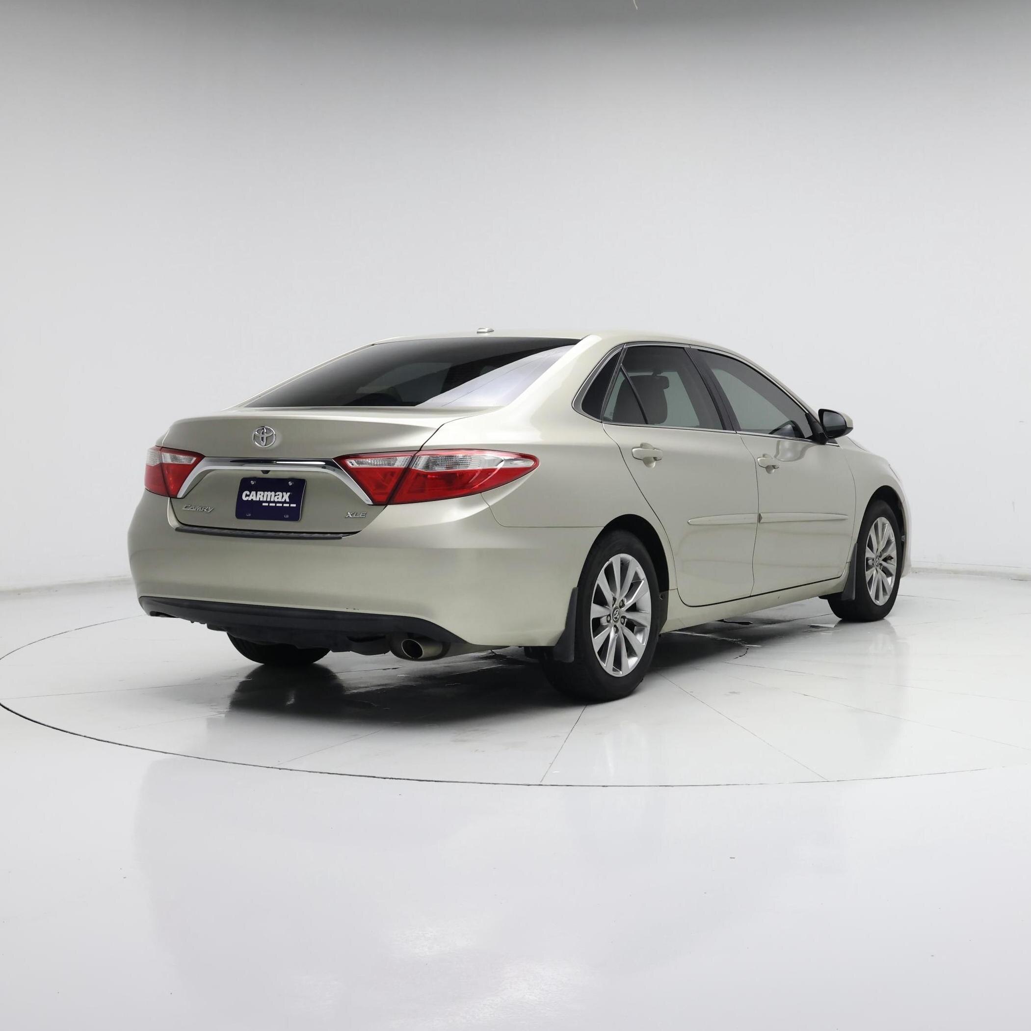 Thumbnail: 2017 Toyota Camry - 8
