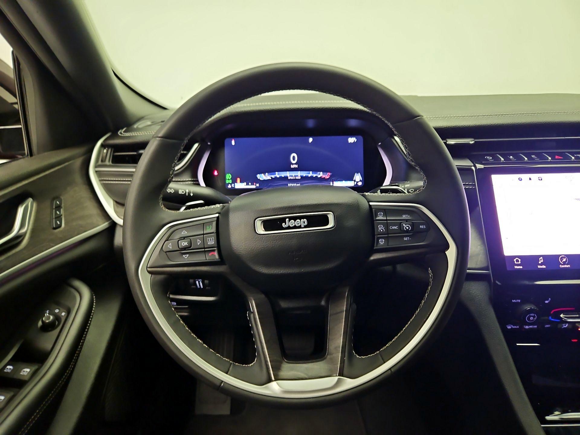 Thumbnail: 2024 Jeep Grand Cherokee - 10