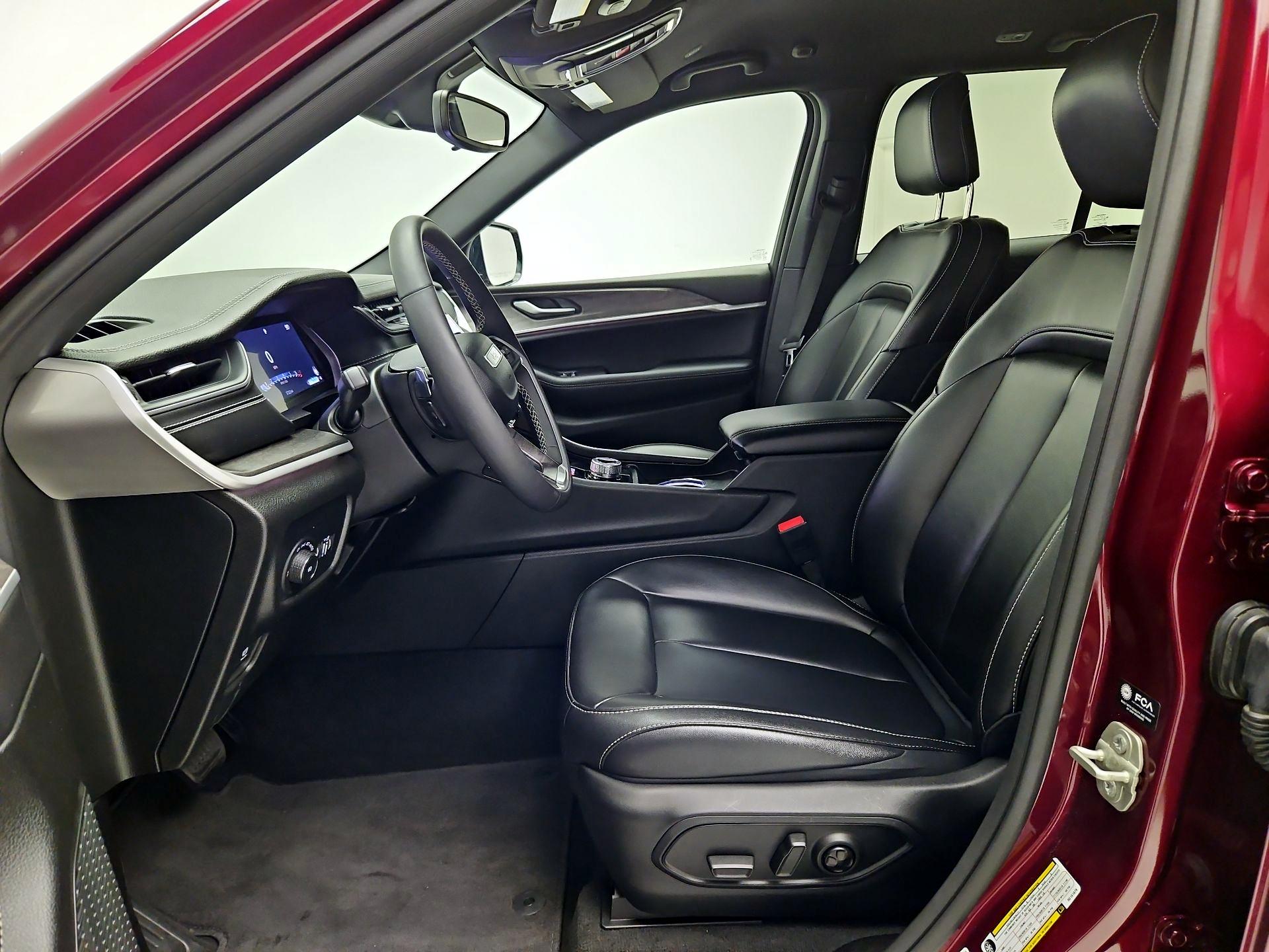 Thumbnail: 2024 Jeep Grand Cherokee - 11