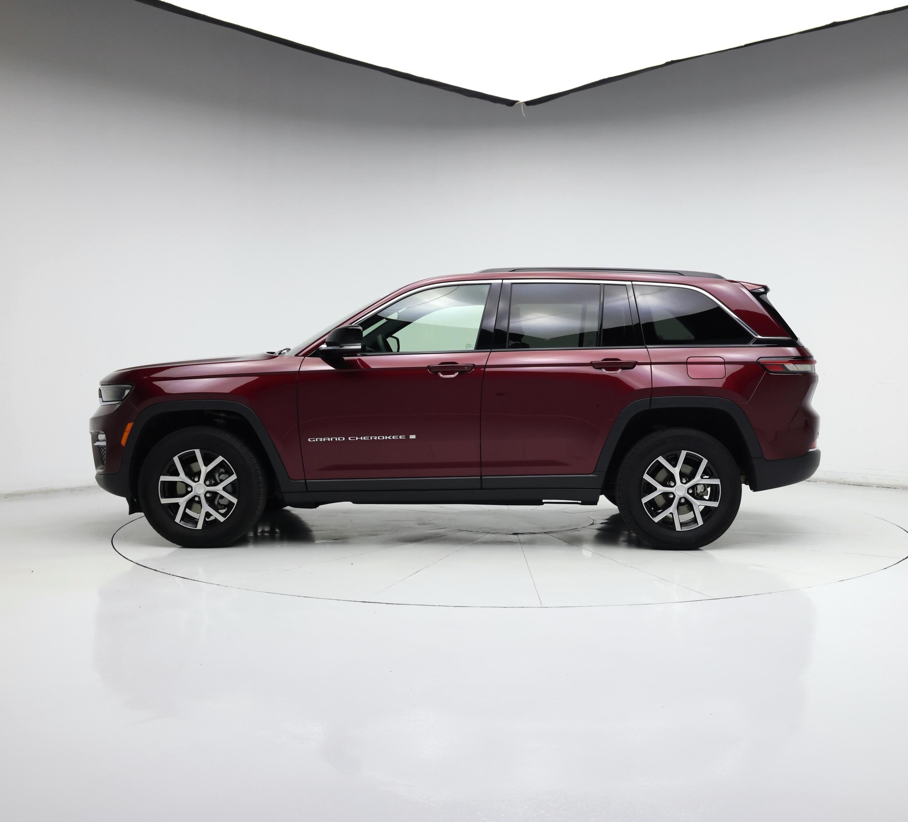 Thumbnail: 2024 Jeep Grand Cherokee - 3