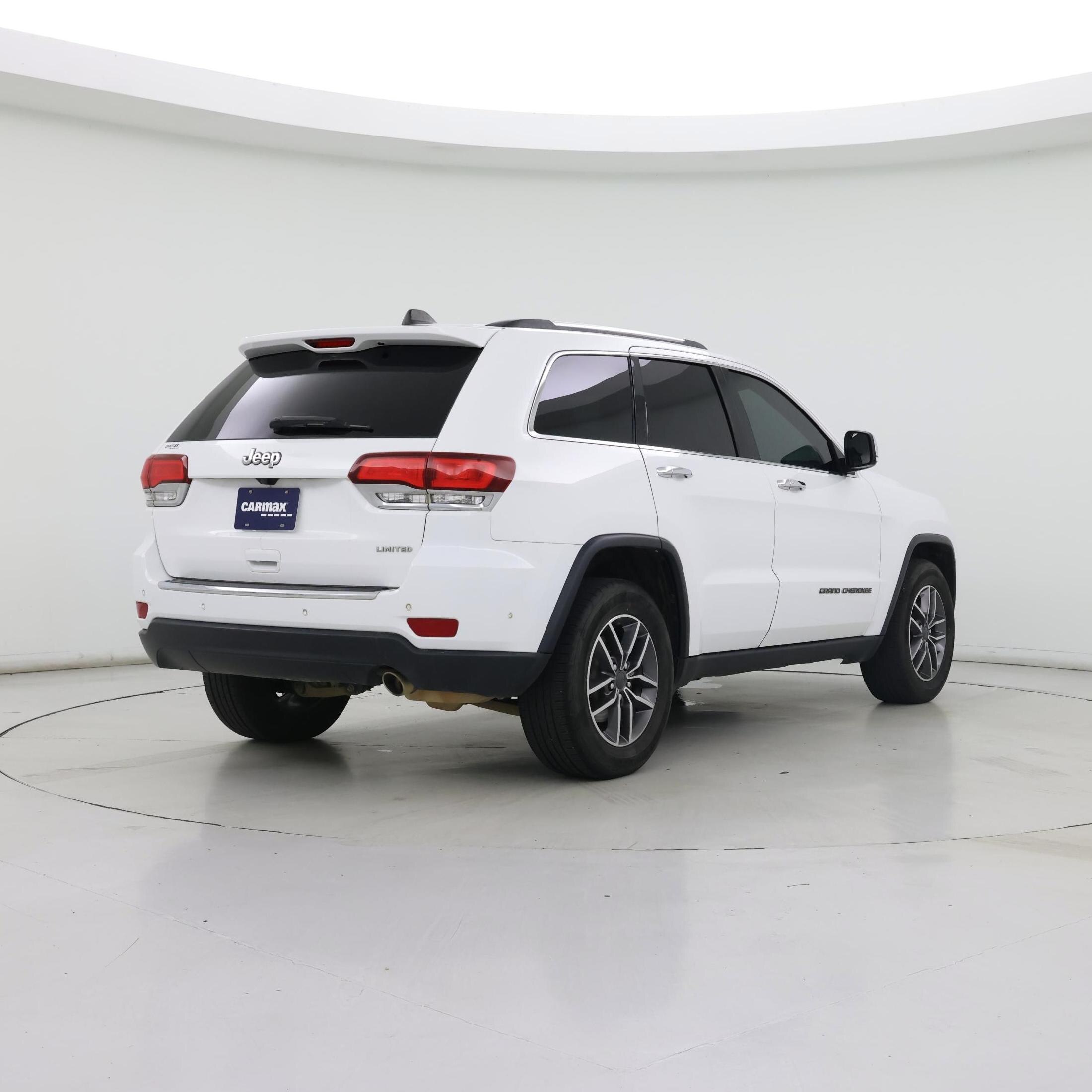 Thumbnail: 2020 Jeep Grand Cherokee - 8