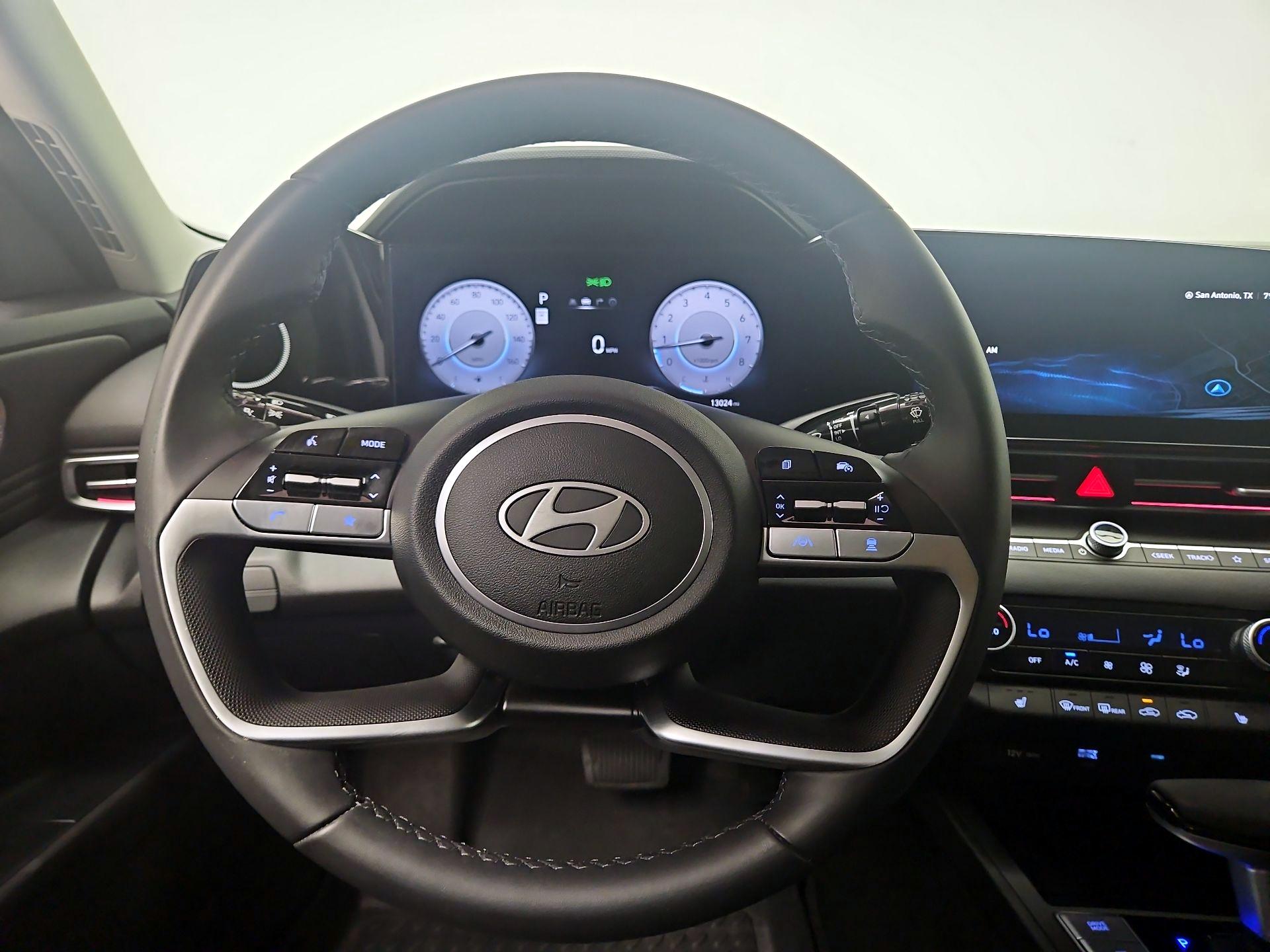 Thumbnail: 2024 Hyundai Elantra - 10