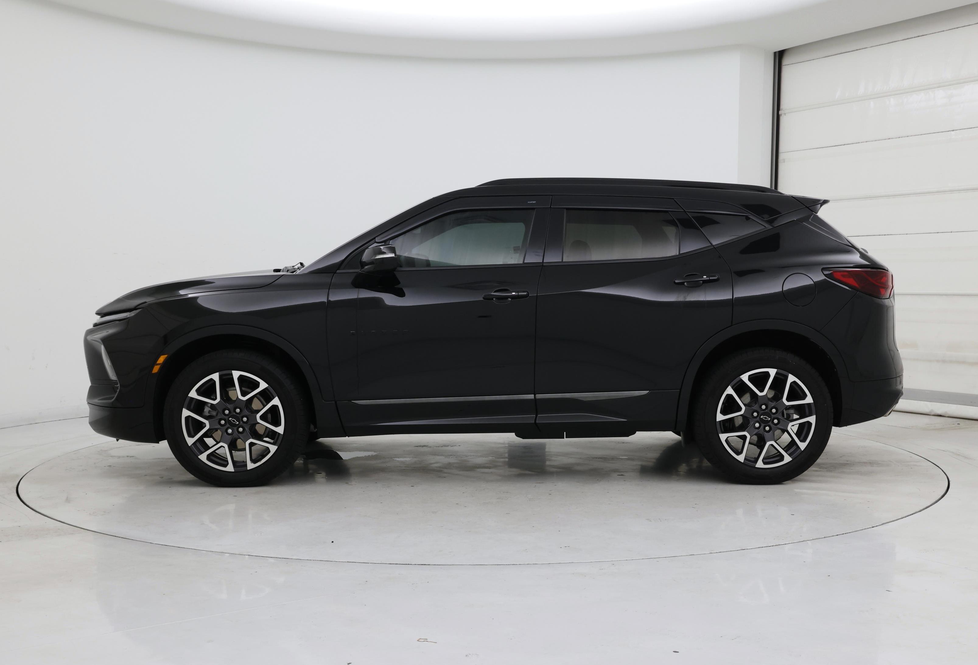Thumbnail: 2023 Chevrolet Blazer - 3