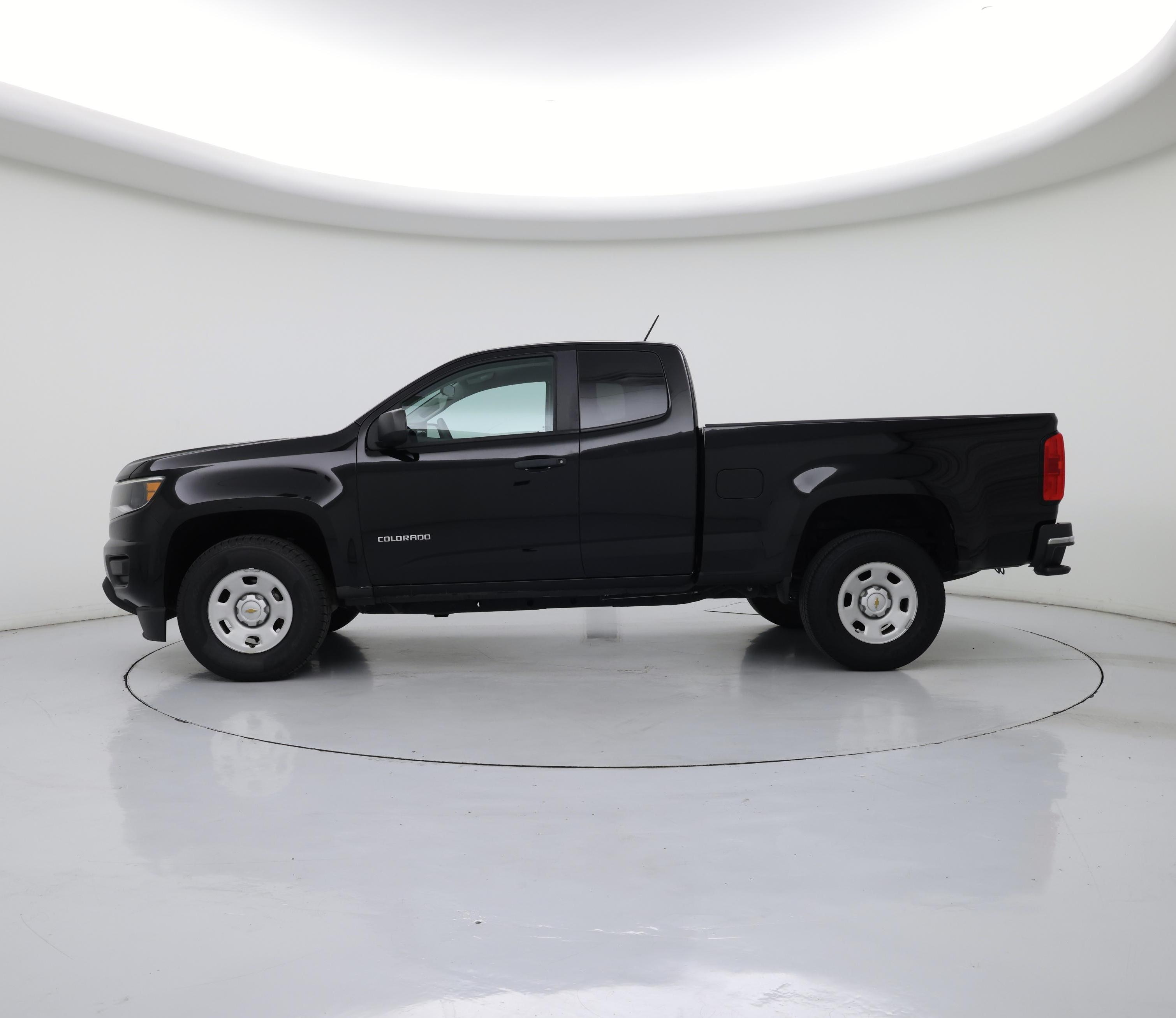Thumbnail: 2020 Chevrolet Colorado - 3