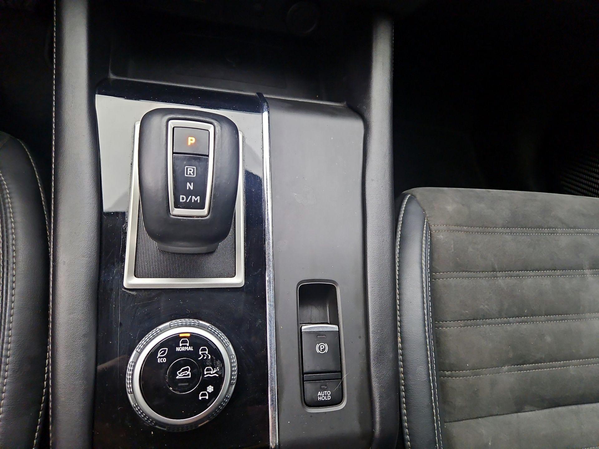Thumbnail: 2022 Mitsubishi Outlander - 16