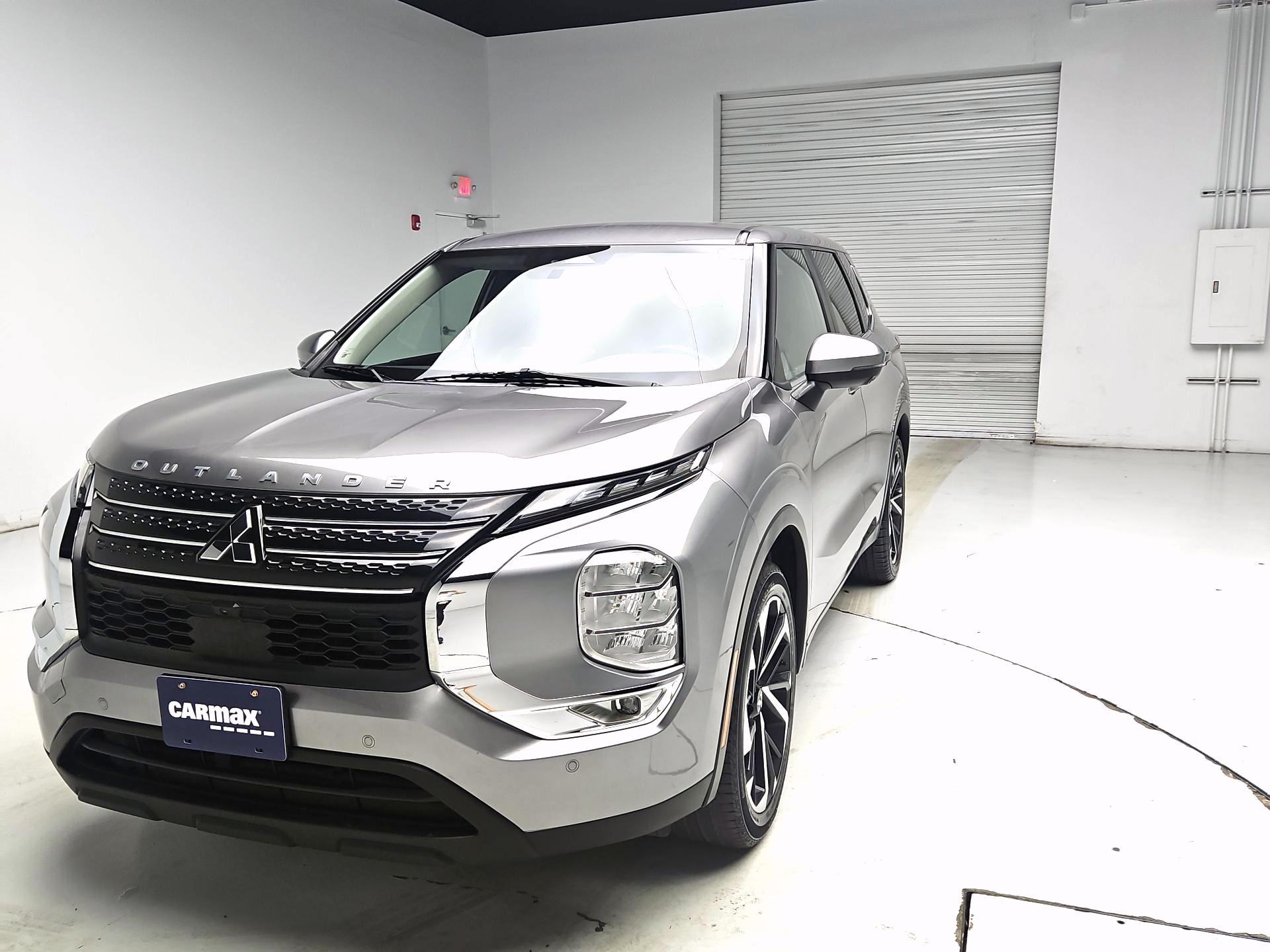 Thumbnail: 2022 Mitsubishi Outlander - 3