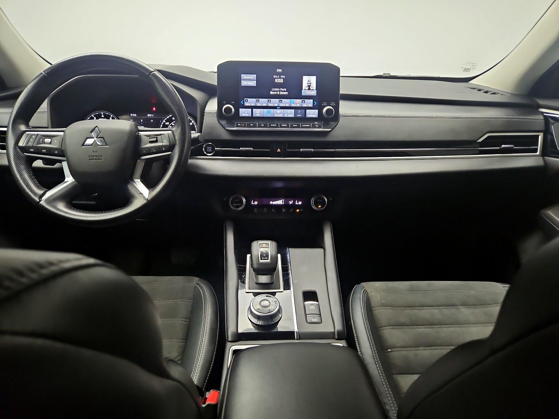 Thumbnail: 2022 Mitsubishi Outlander - 8