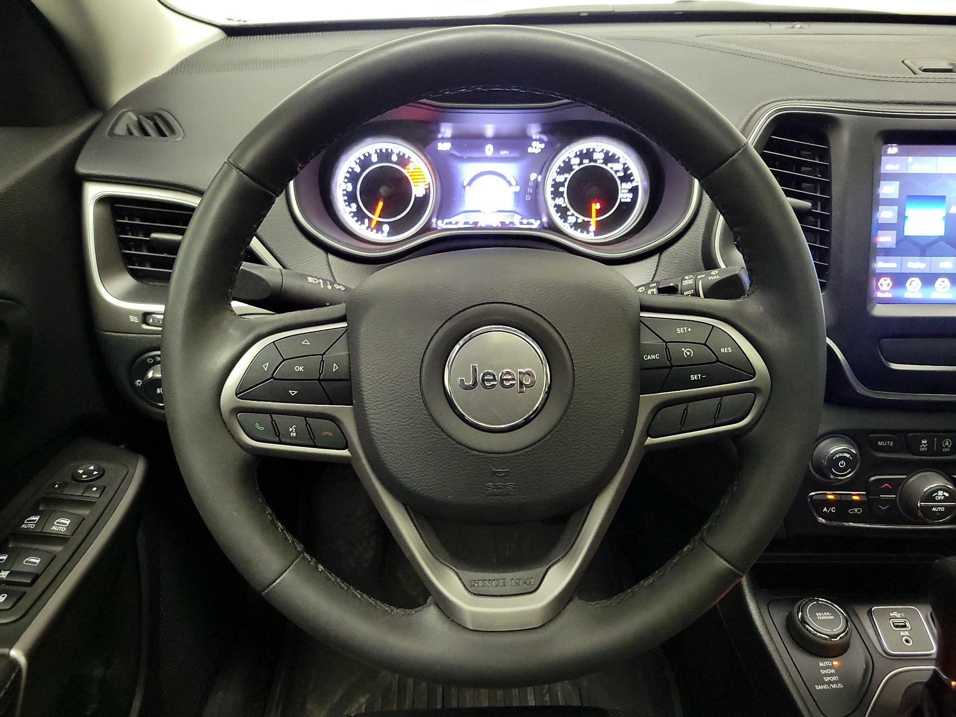 Thumbnail: 2022 Jeep Cherokee - 10