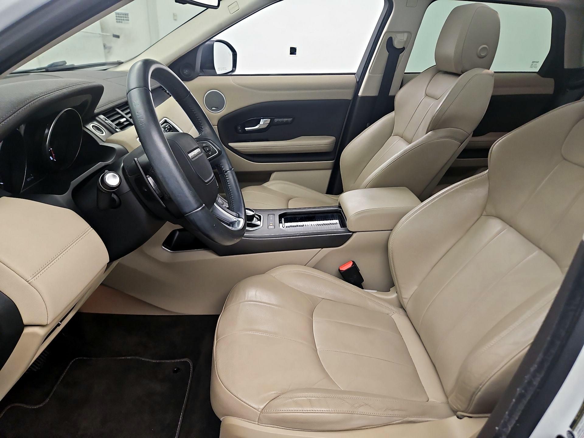 Thumbnail: 2018 Land Rover Range Rover Evoque - 11