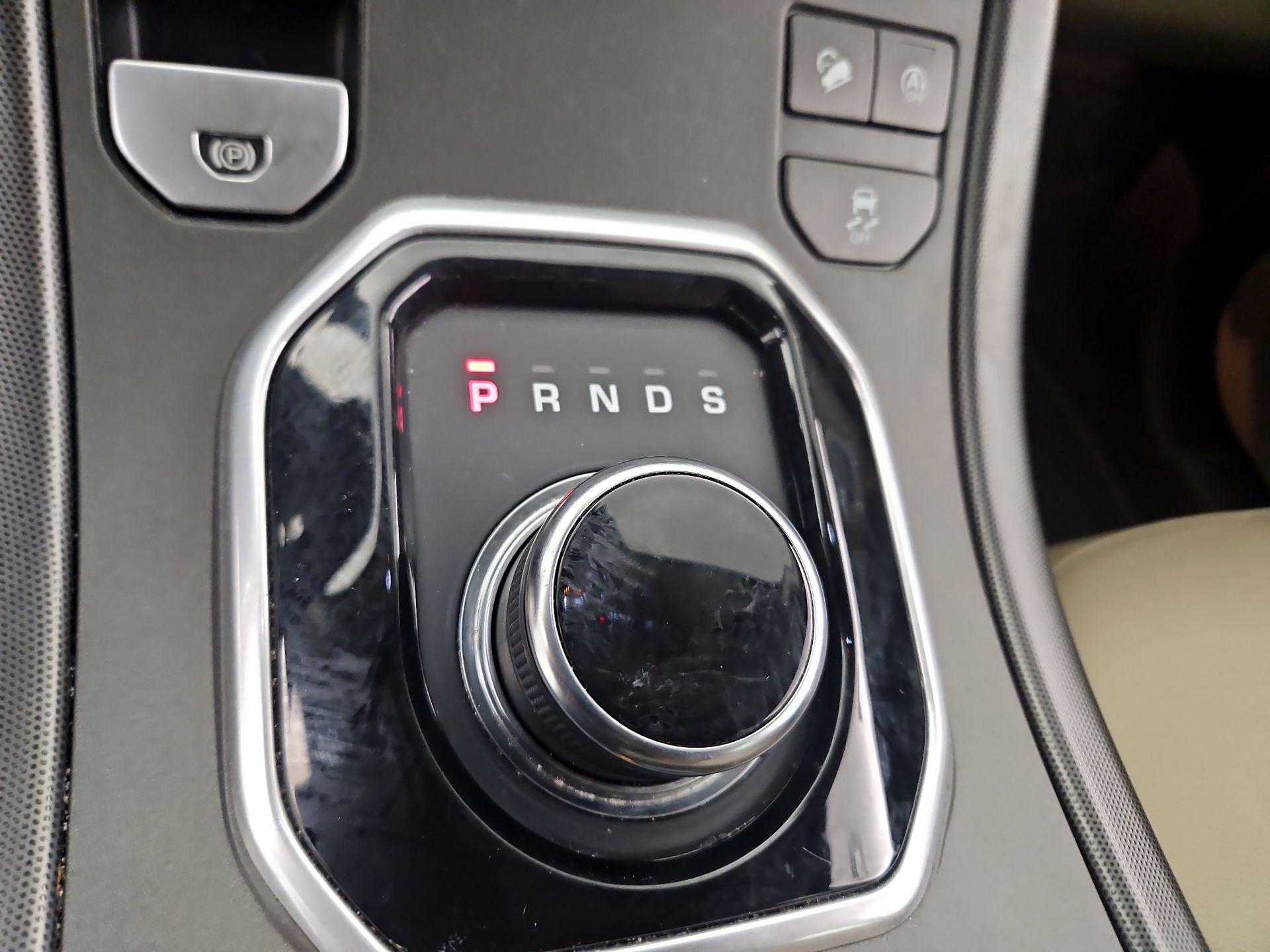 Thumbnail: 2018 Land Rover Range Rover Evoque - 18