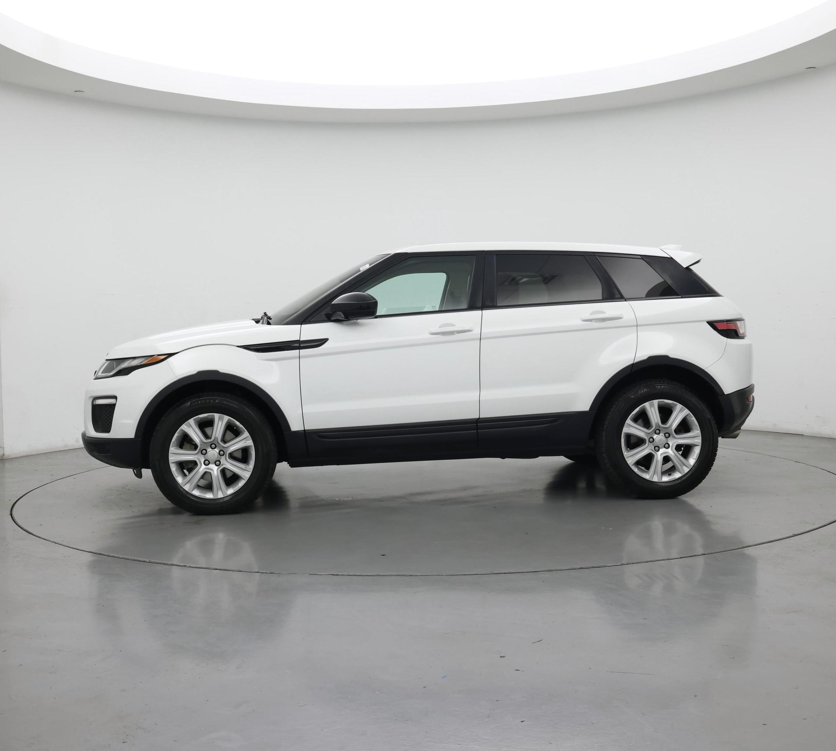 Thumbnail: 2018 Land Rover Range Rover Evoque - 3