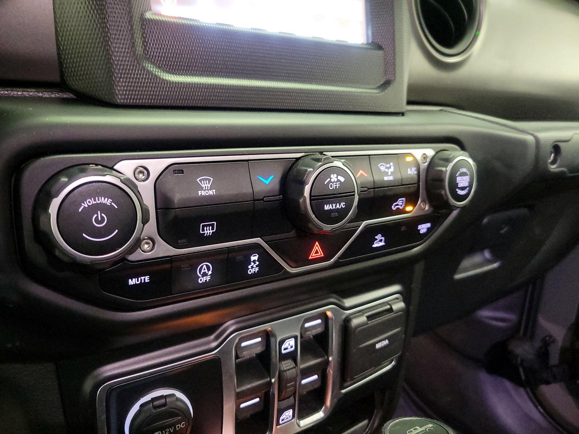 Thumbnail: 2022 Jeep Gladiator - 15