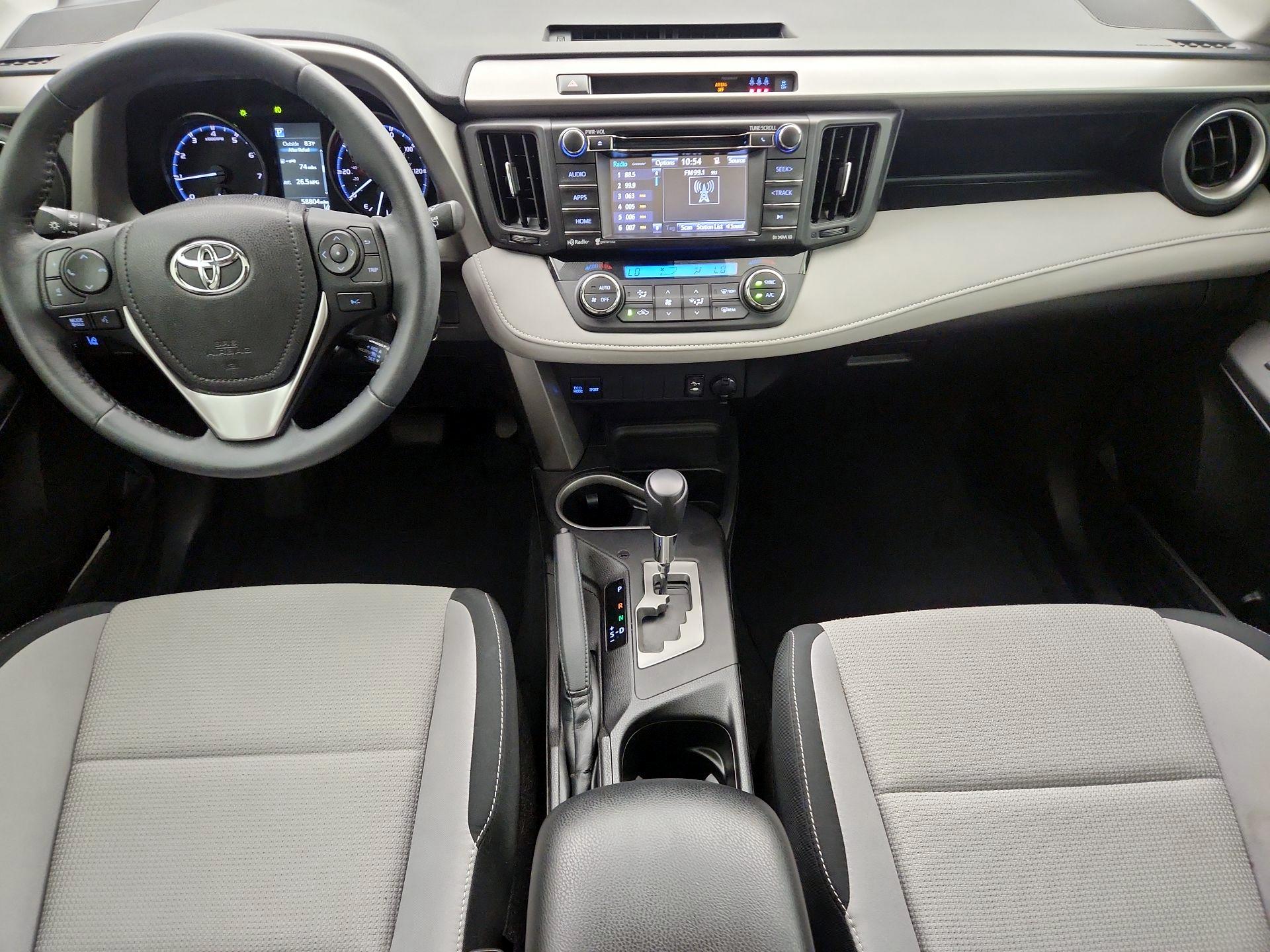 Thumbnail: 2017 Toyota RAV4 - 9