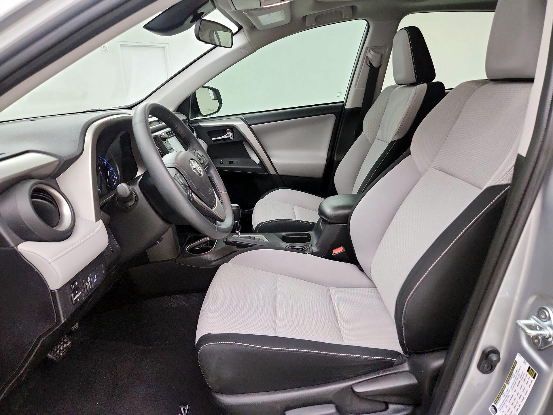 Thumbnail: 2017 Toyota RAV4 - 11