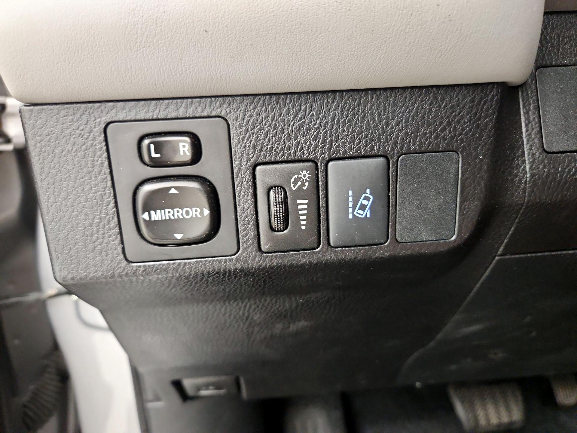 Thumbnail: 2017 Toyota RAV4 - 13