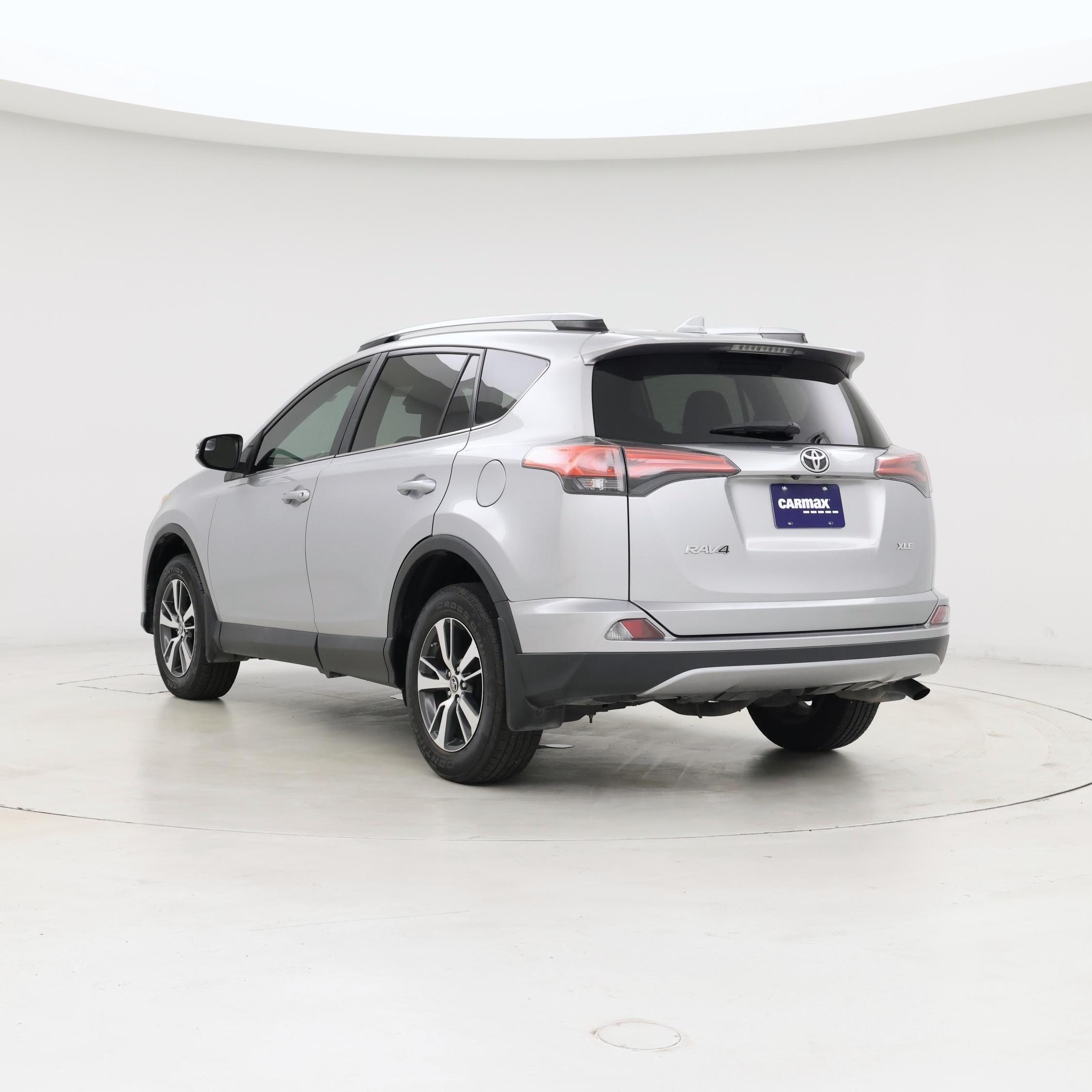 Thumbnail: 2017 Toyota RAV4 - 2