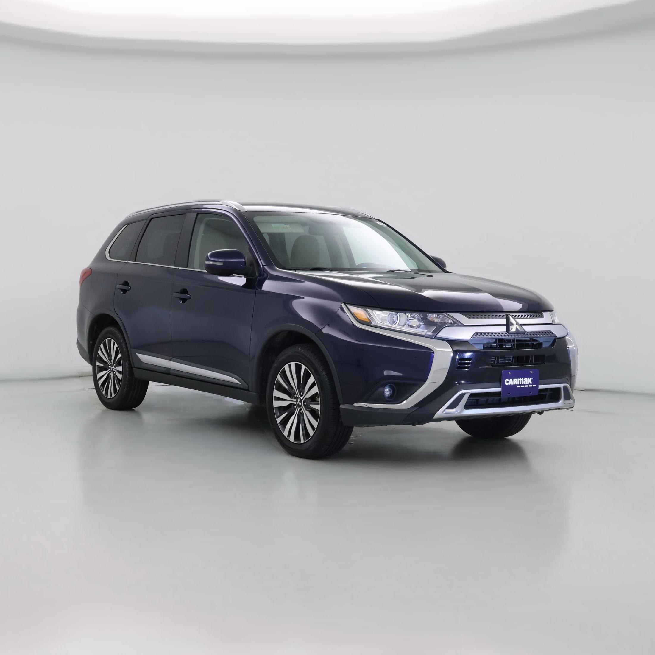 Thumbnail: 2019 Mitsubishi Outlander - 1