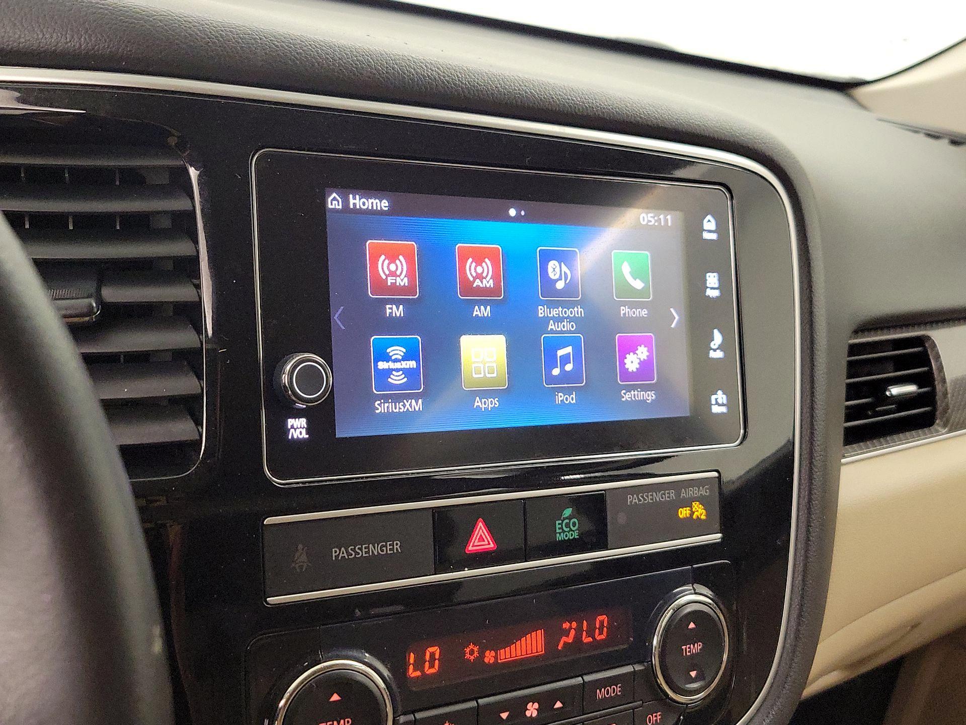 Thumbnail: 2019 Mitsubishi Outlander - 15