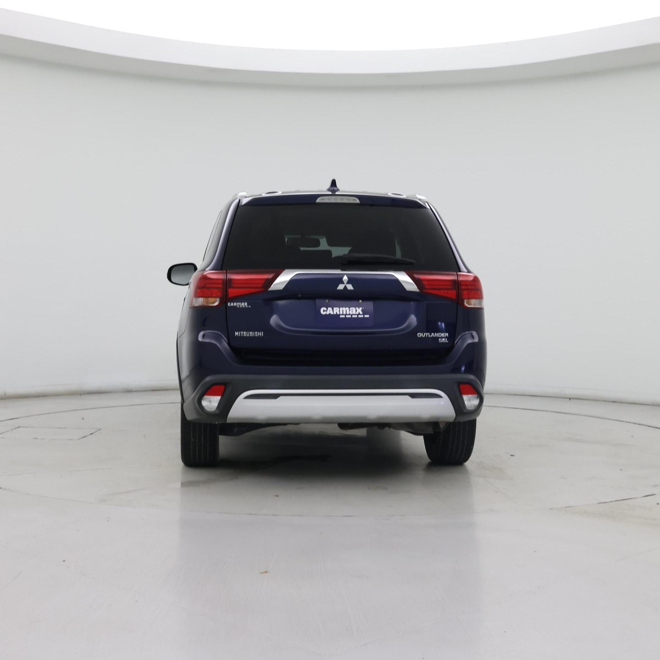 Thumbnail: 2019 Mitsubishi Outlander - 6