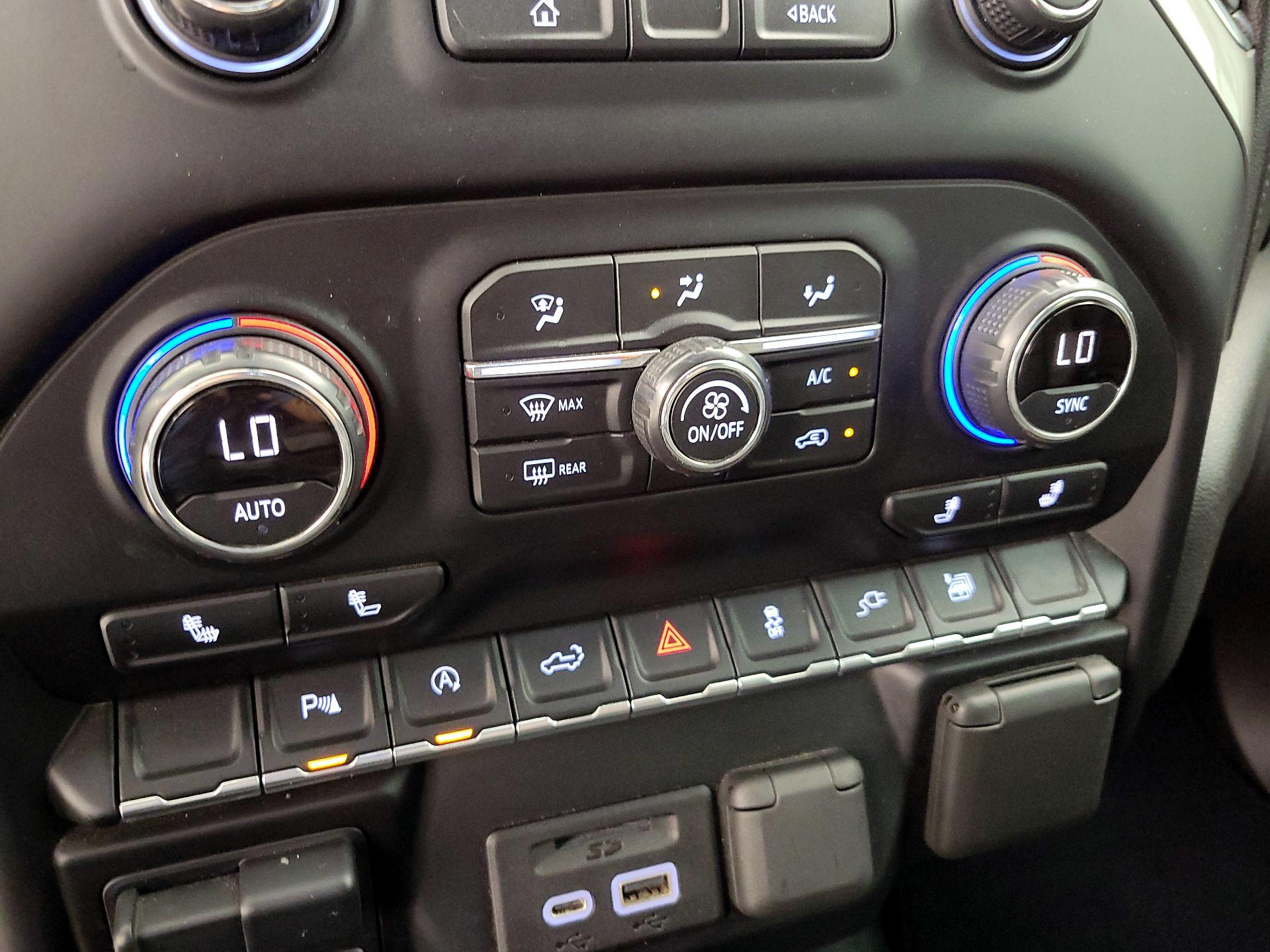 Thumbnail: 2020 Chevrolet Silverado 1500 - 16