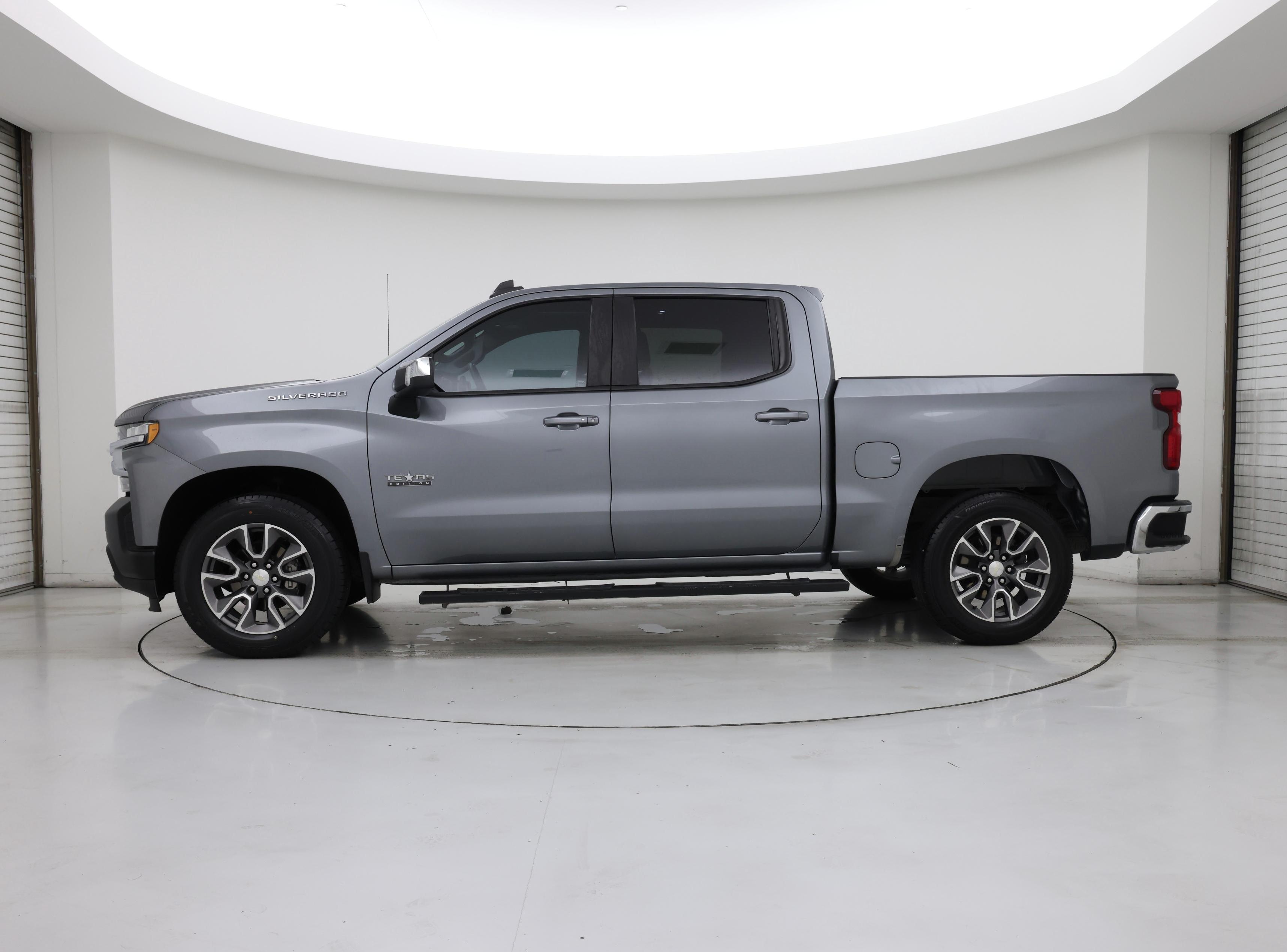 Thumbnail: 2020 Chevrolet Silverado 1500 - 3