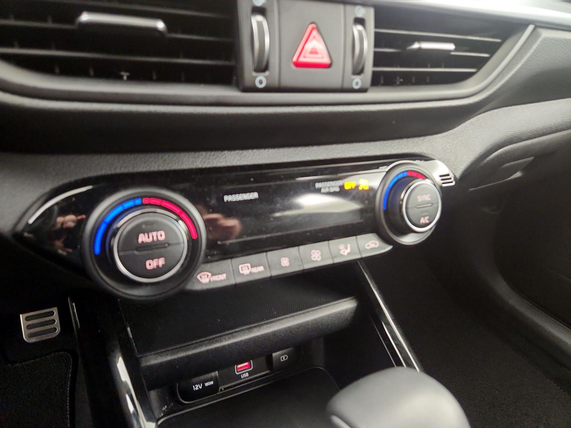 Thumbnail: 2024 Kia Forte - 16