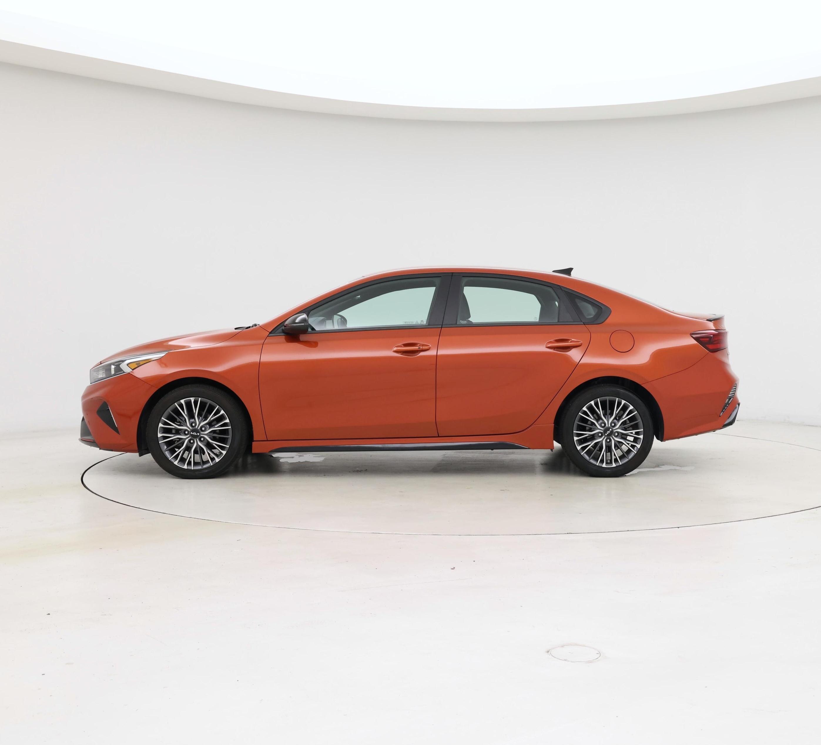 Thumbnail: 2024 Kia Forte - 3